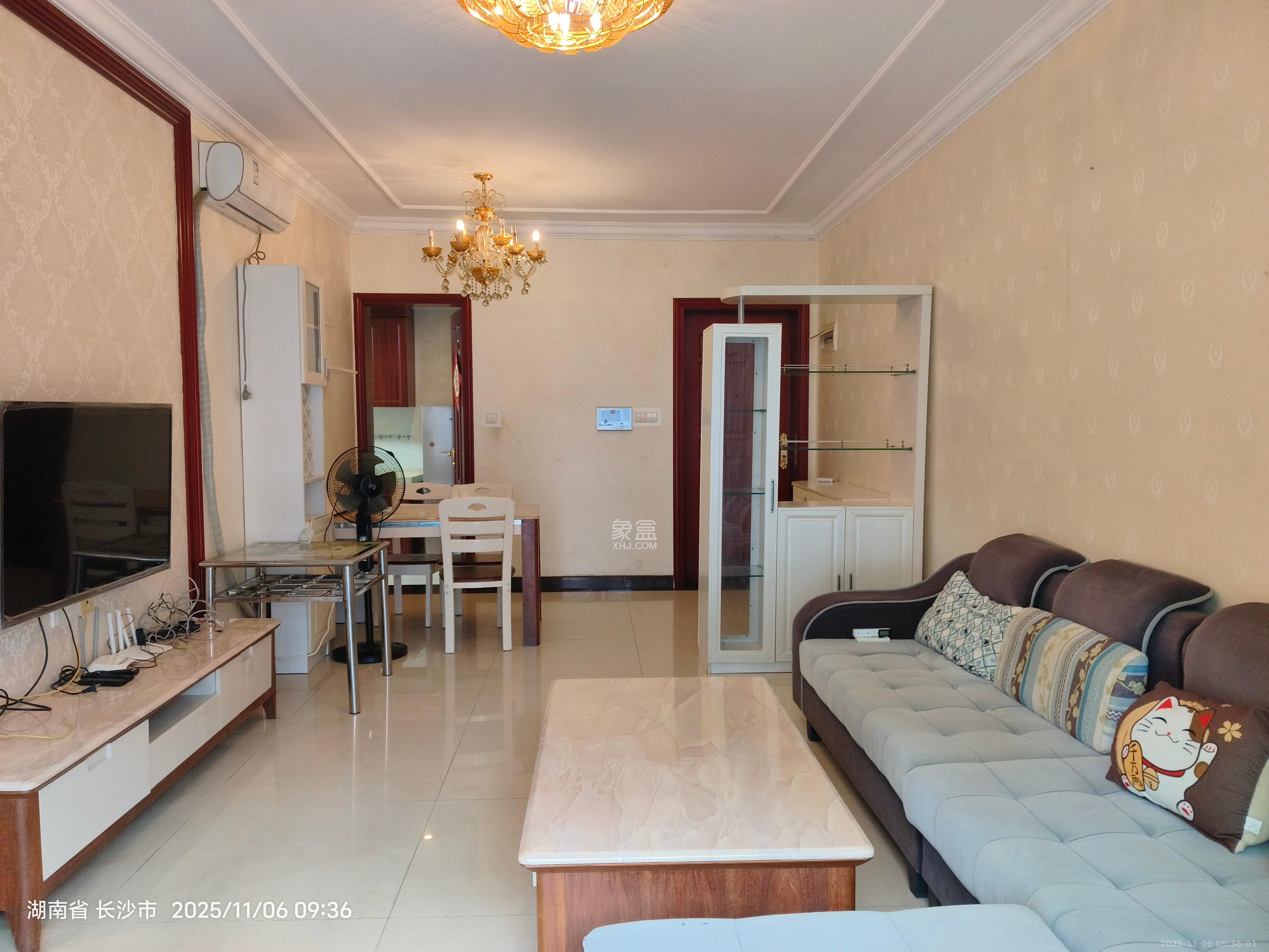 恒大翡翠华庭  3室2厅1卫    2200.0元/月室内图