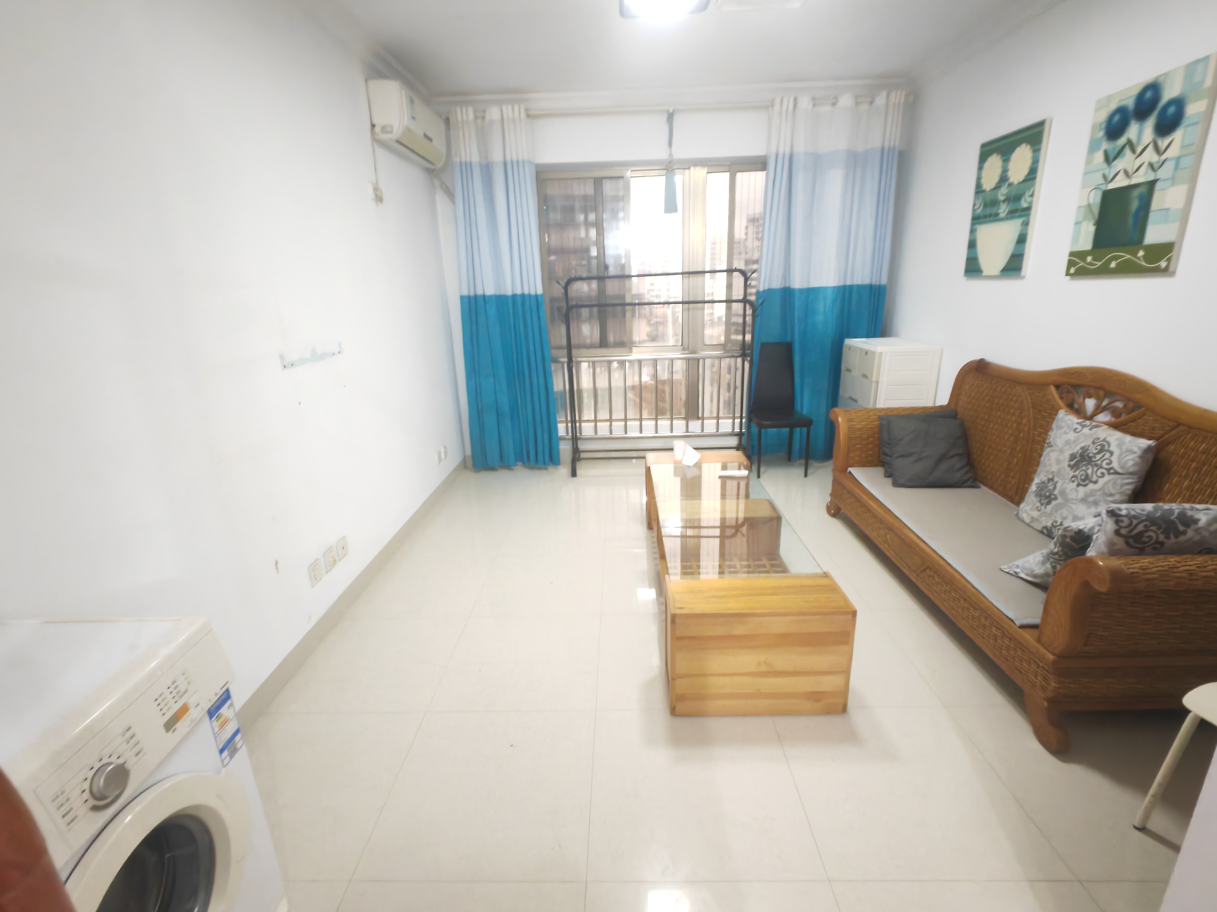 华林广场 2室1厅1卫 2000.0元/月 华林广场 2室1厅1卫 2000.0元/月室内图