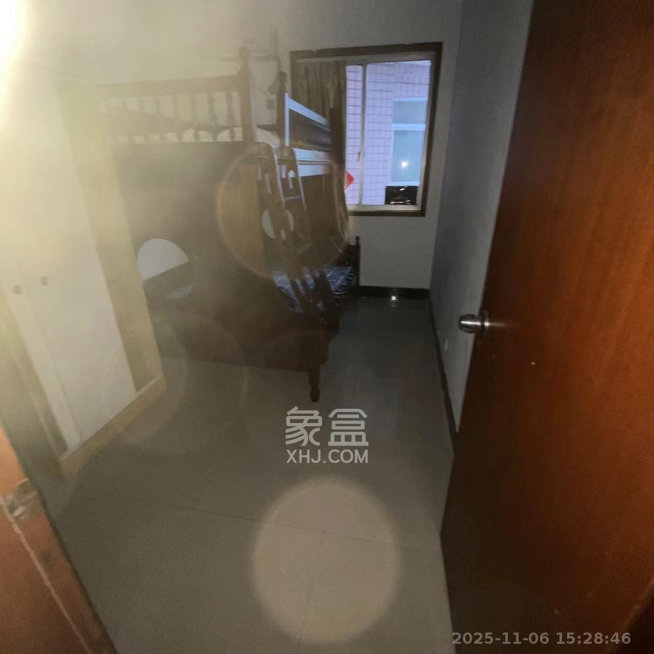 丰泉家园 3室2厅1卫 4500.0元/月 丰泉家园 3室2厅1卫 4500.0元/月室内图