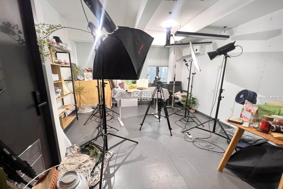 长房中庭国际(东郡华蓉广场) 5室2厅1卫 10800.0元/月 长房中庭国际(东郡华蓉广场) 5室2厅1卫 10800.0元/月户型图