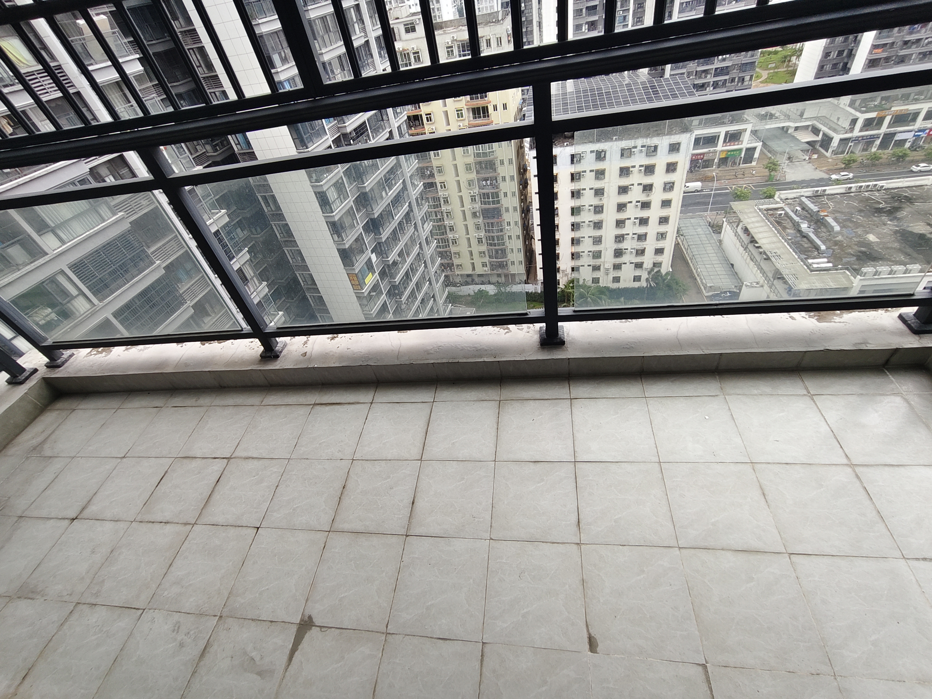 坡博家园四区  5室2厅2卫    3700.0元/月室内图