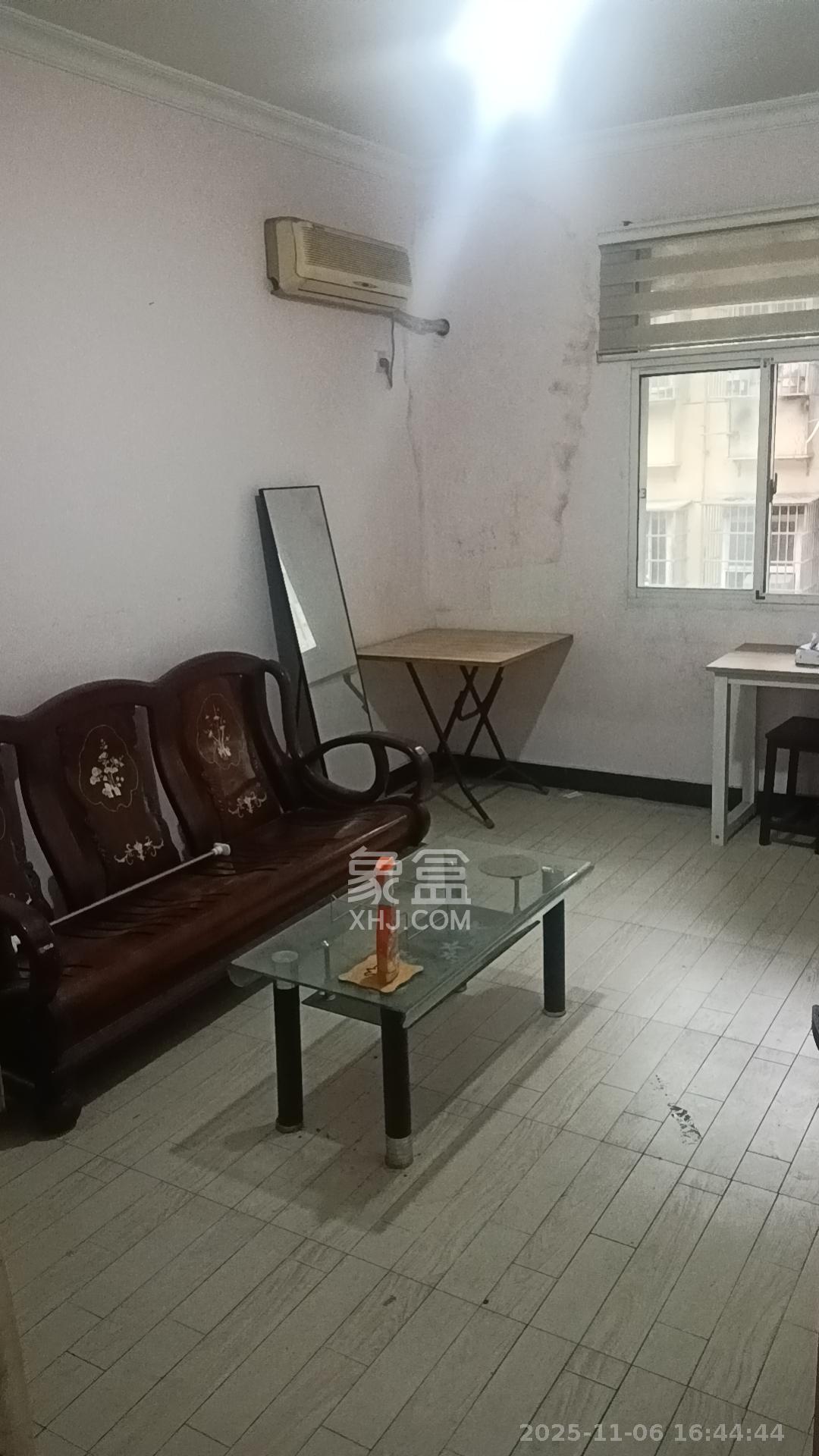 玻纤宿舍  1室0厅0卫    1150.0元/月