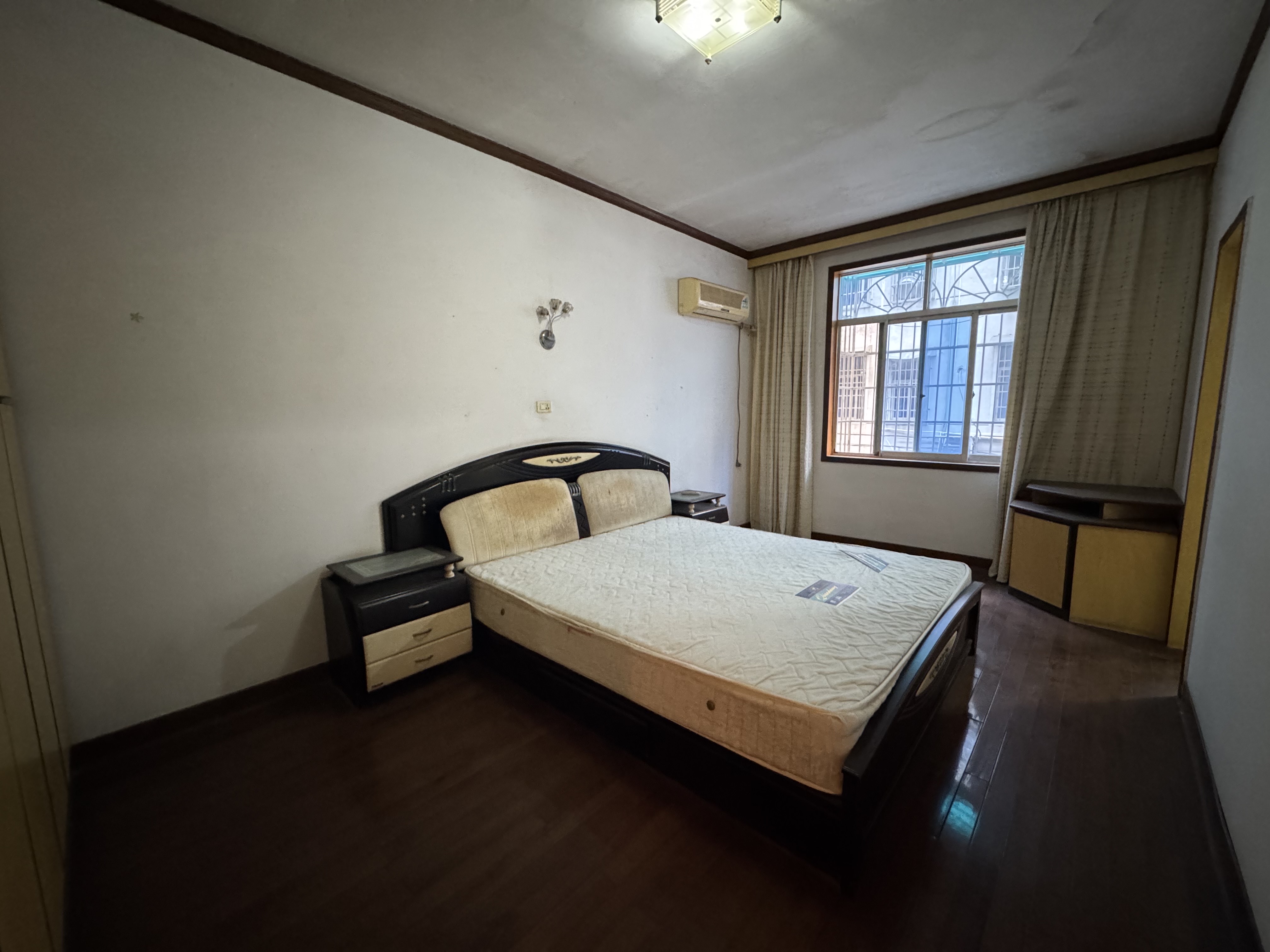 资阳区汽车路办事处三圣殿社区 3室2厅2卫 32.8万 资阳区汽车路办事处三圣殿社区 3室2厅2卫 32.8万卧室