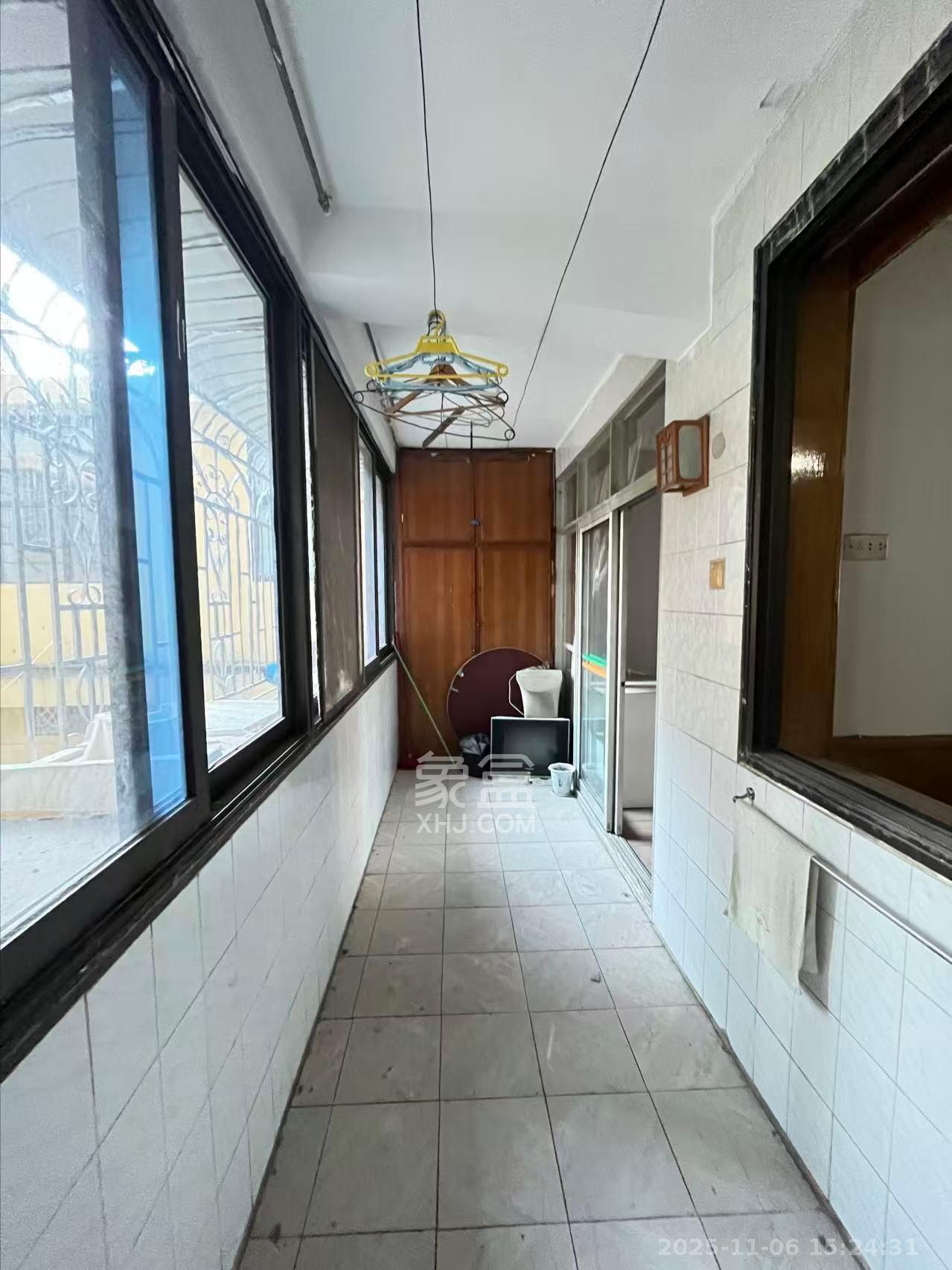 长沙建设银行三支行宿舍  3室2厅1卫    2000.0元/月室内图