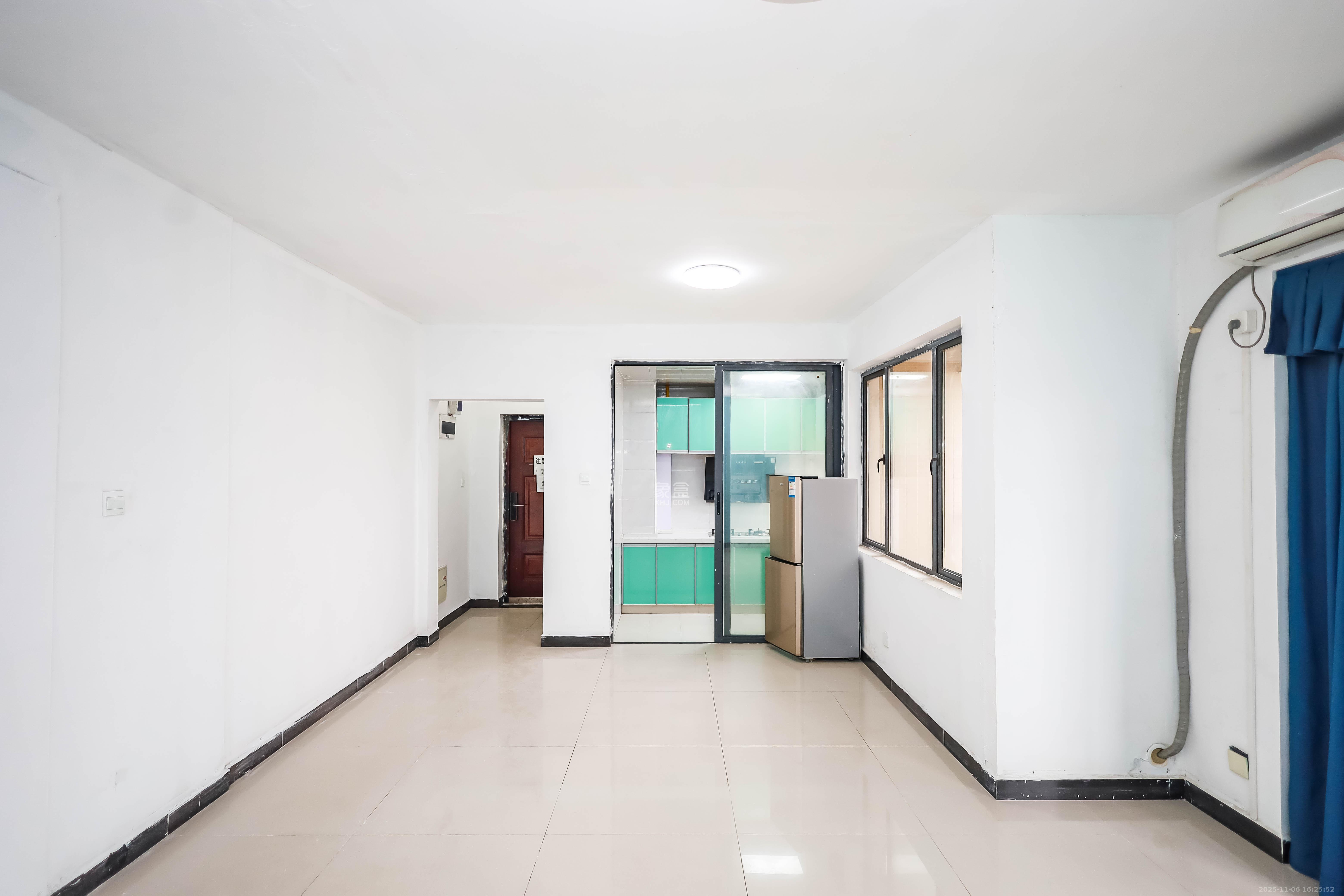 盛世耀凯 3室2厅1卫 72.0万 盛世耀凯 3室2厅1卫 72.0万客厅