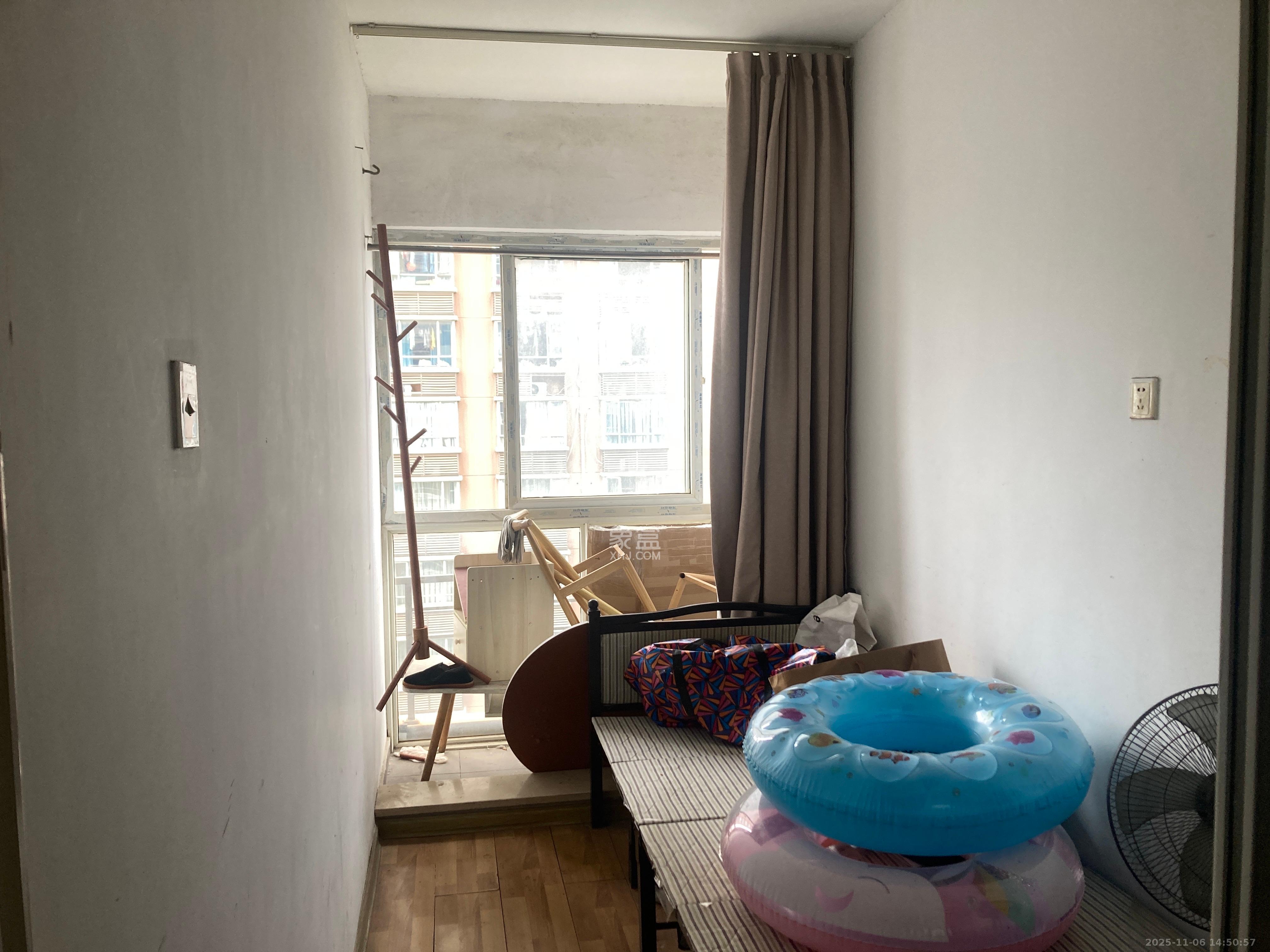 通华天都  1室1厅1卫    1800.0元/月室内图