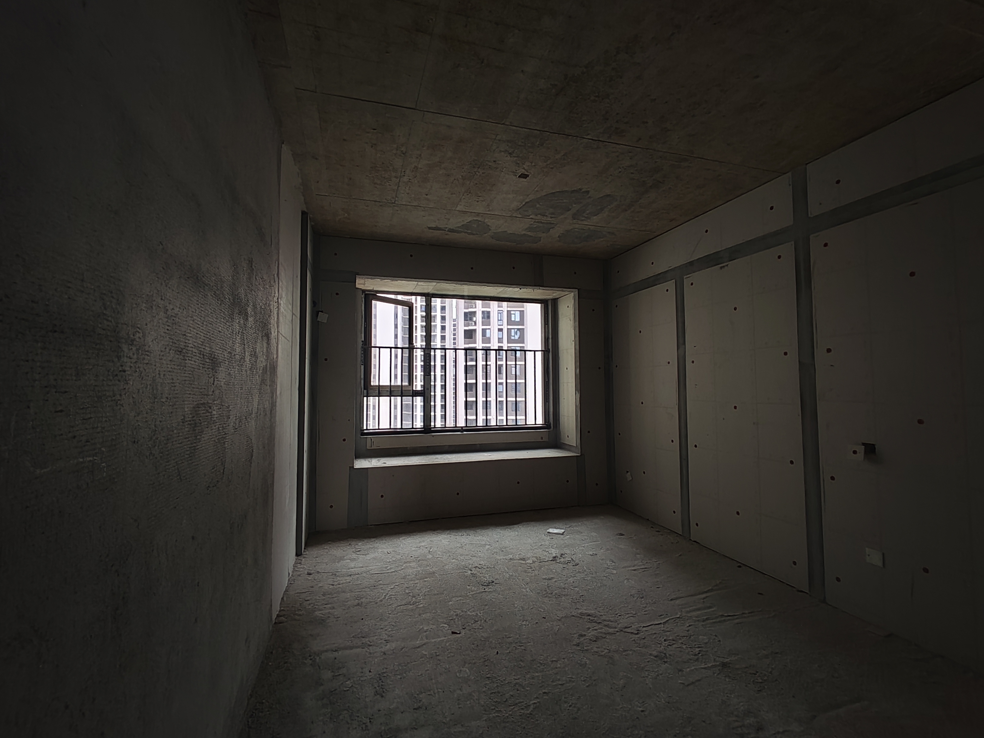 吾悦广场 6室2厅2卫 88.8万 吾悦广场 6室2厅2卫 88.8万客厅