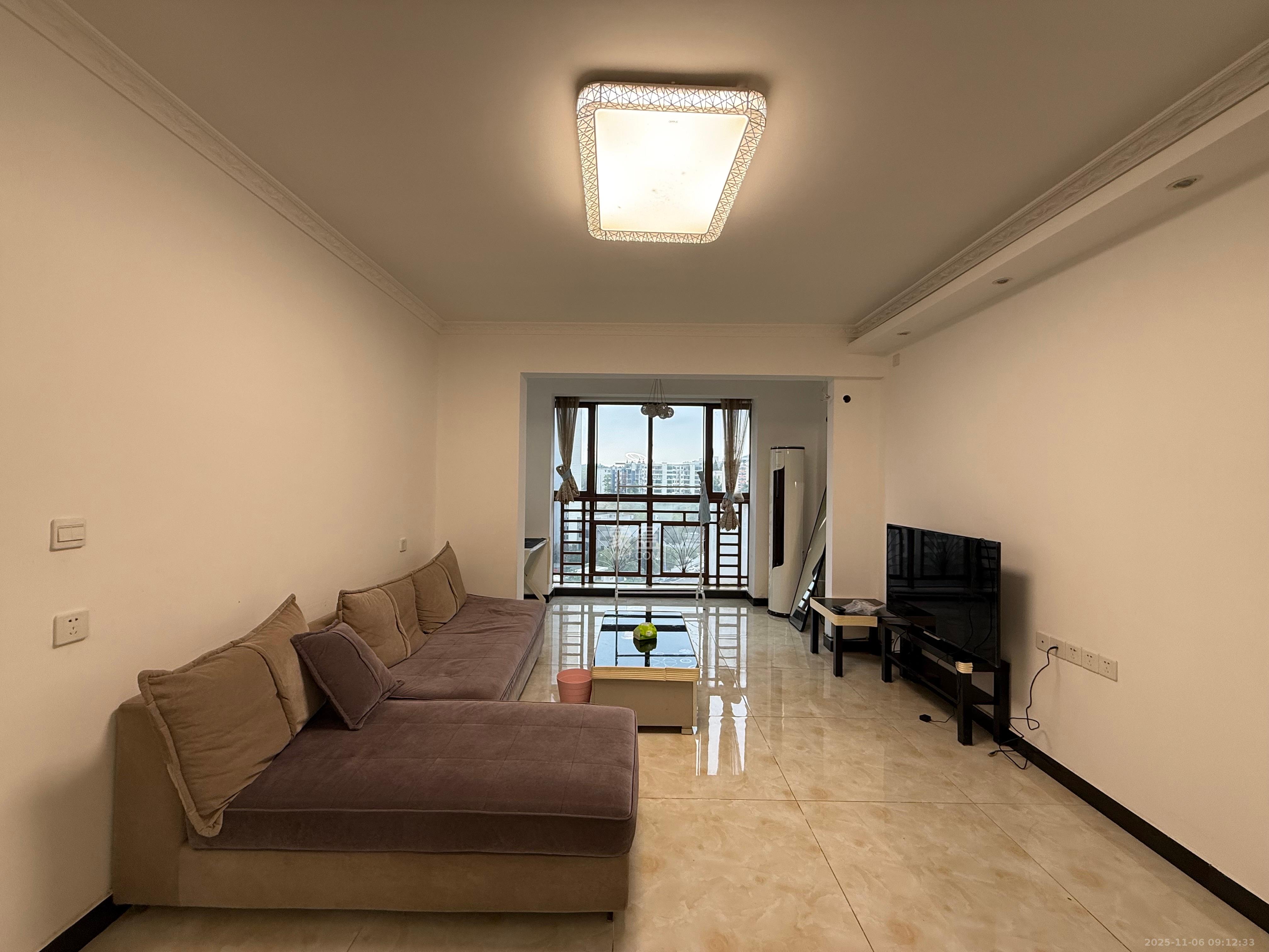 高信向日葵  2室2厅1卫    2400.0元/月