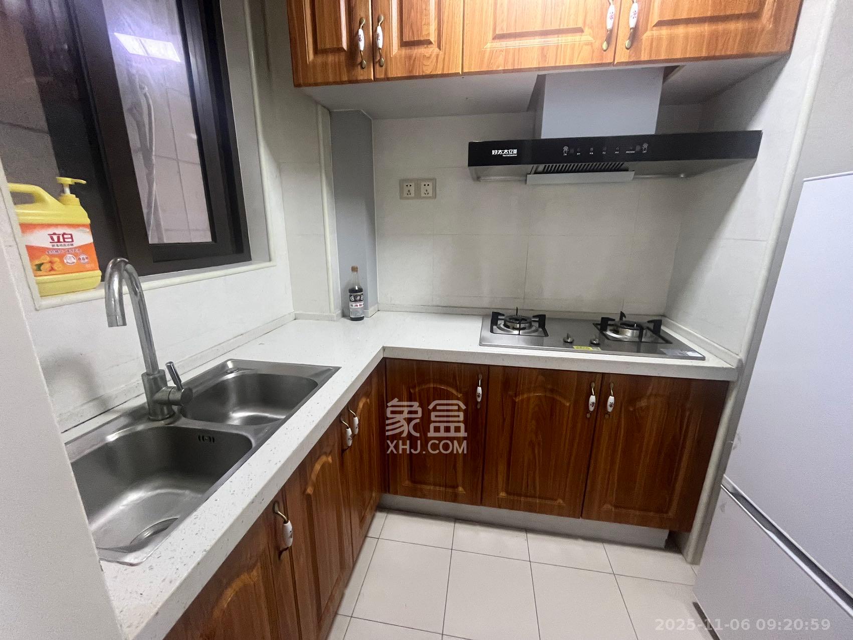 地质家园一、二期（地泰人民公馆）  2室1厅1卫    3200.0元/月室内图