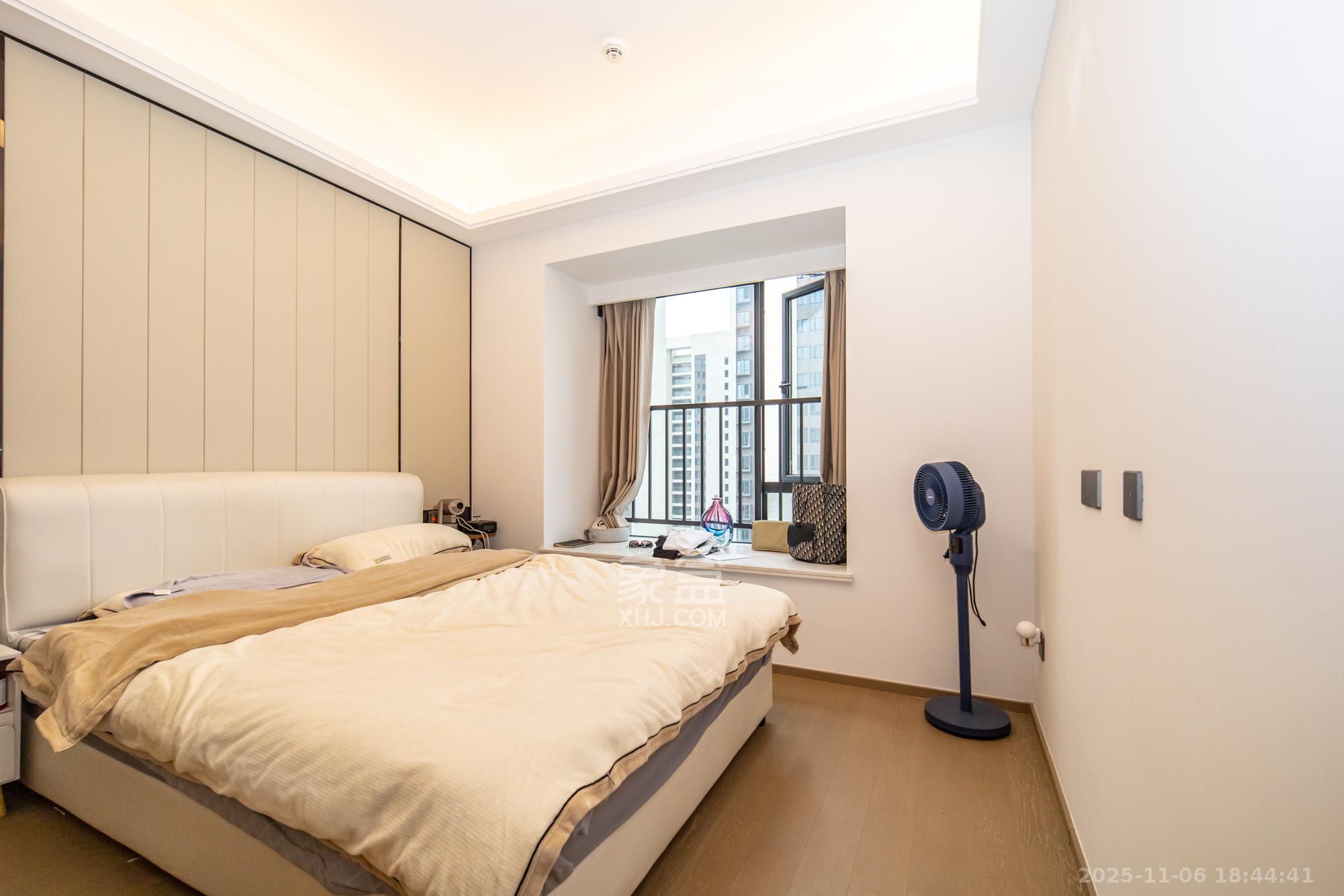 三一云谷  3室2厅2卫    110.0万卧室