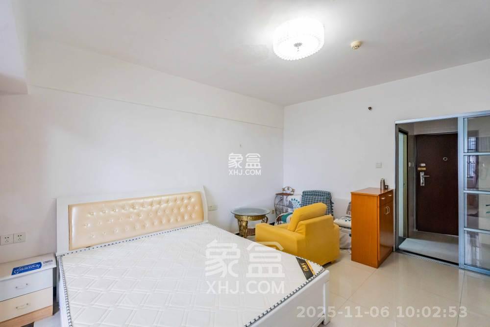 观园国际公寓  1室1厅1卫    1800.0元/月室内图