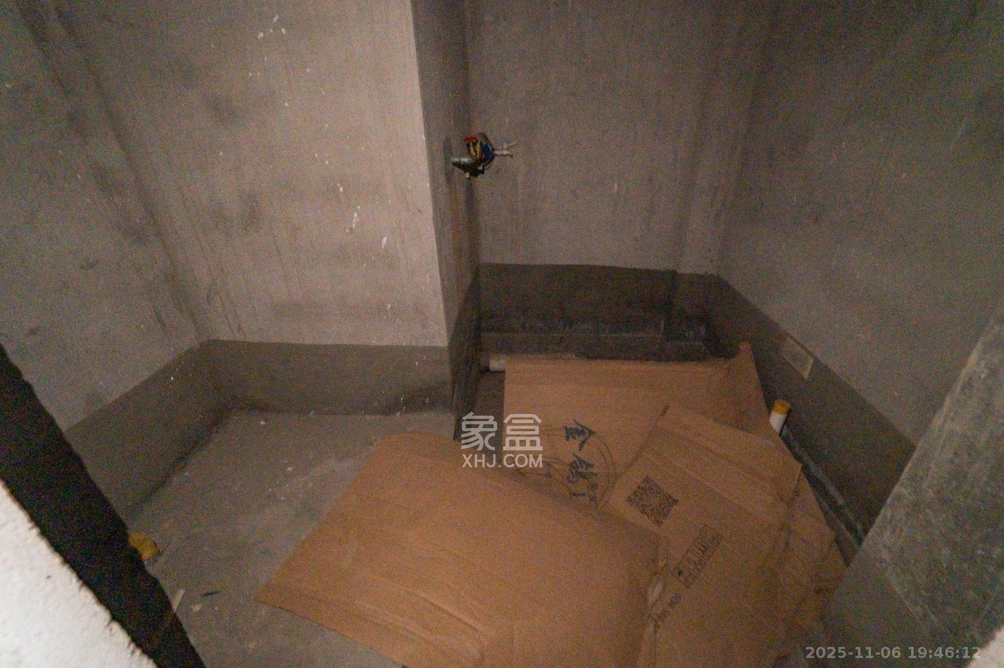 东方航标 1室1厅1卫 17.0万 东方航标 1室1厅1卫 17.0万其他