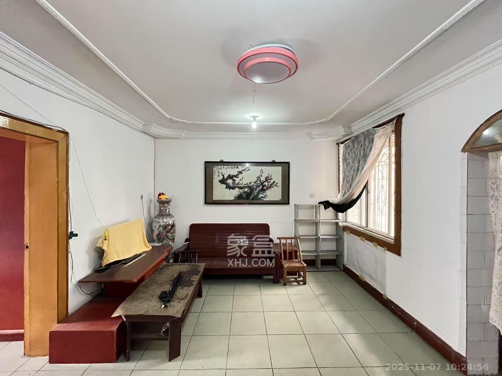 湖橡宿舍/湖橡小区 1室0厅0卫 1500.0元/月 湖橡宿舍/湖橡小区 1室0厅0卫 1500.0元/月室内图