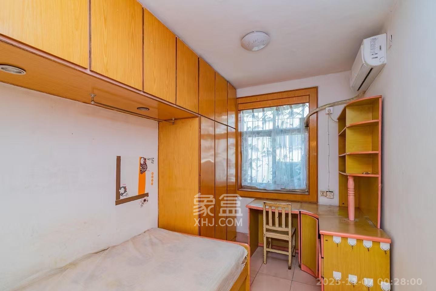 东风二村社区绸厂宿舍 2室1厅1卫 1500.0元/月 东风二村社区绸厂宿舍 2室1厅1卫 1500.0元/月室内图