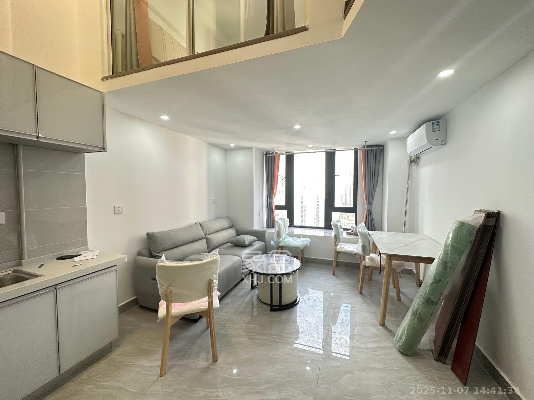 中海阅溪府  2室1厅1卫    2000.0元/月室内图1