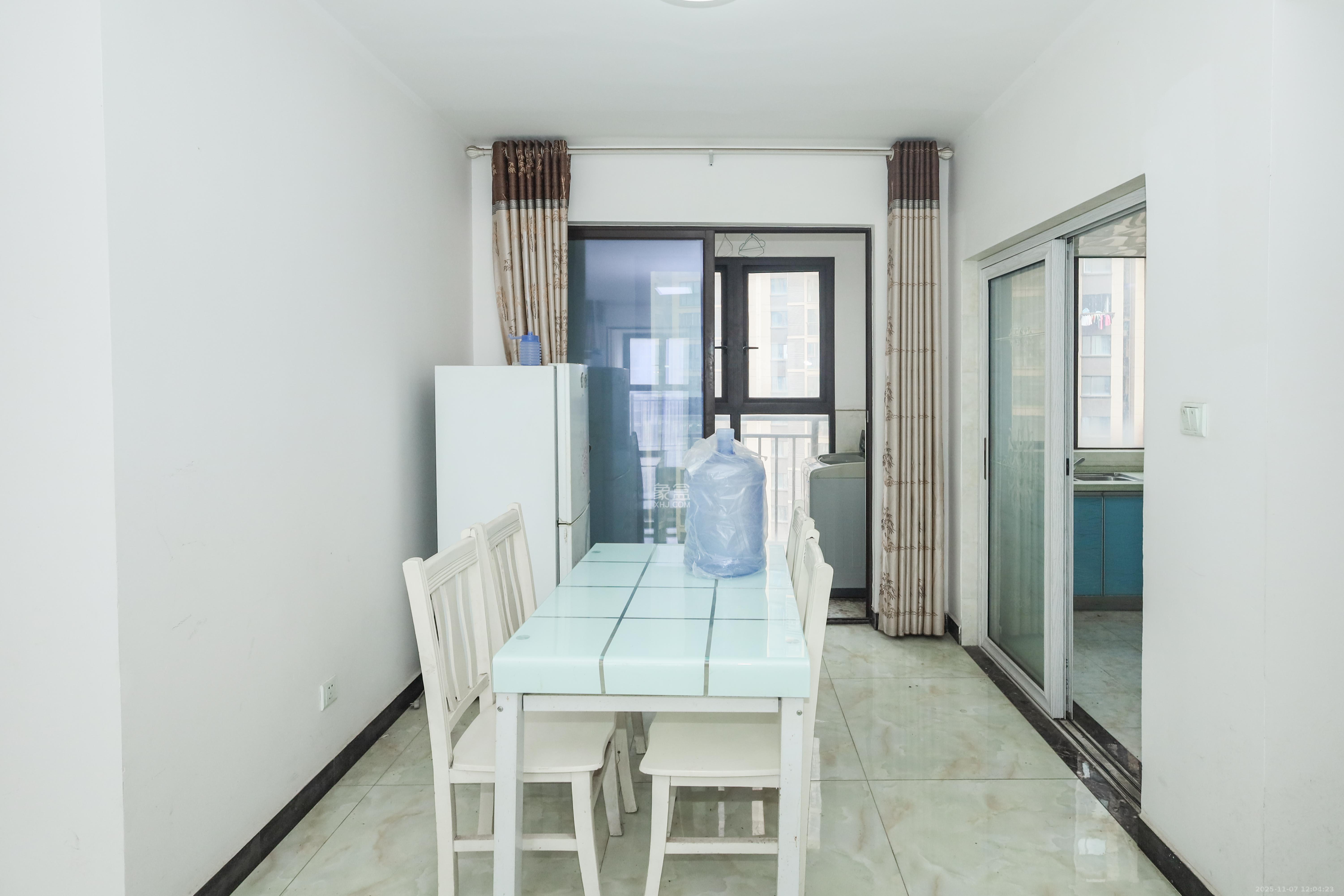 梅溪鑫苑名家 3室2厅2卫 95.0万 梅溪鑫苑名家 3室2厅2卫 95.0万客厅