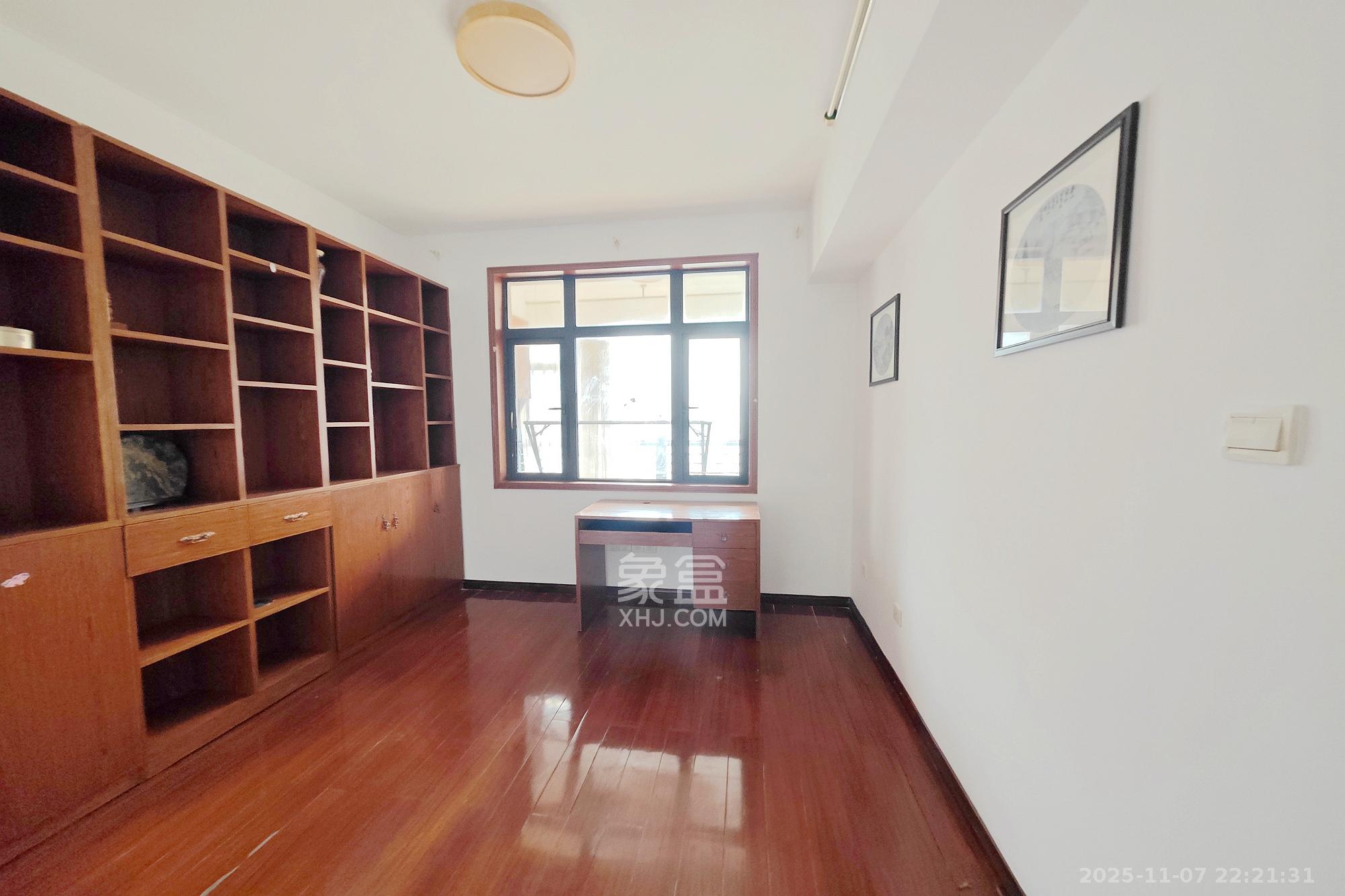 和卉家园 4室2厅2卫 4200.0元/月 和卉家园 4室2厅2卫 4200.0元/月室内图