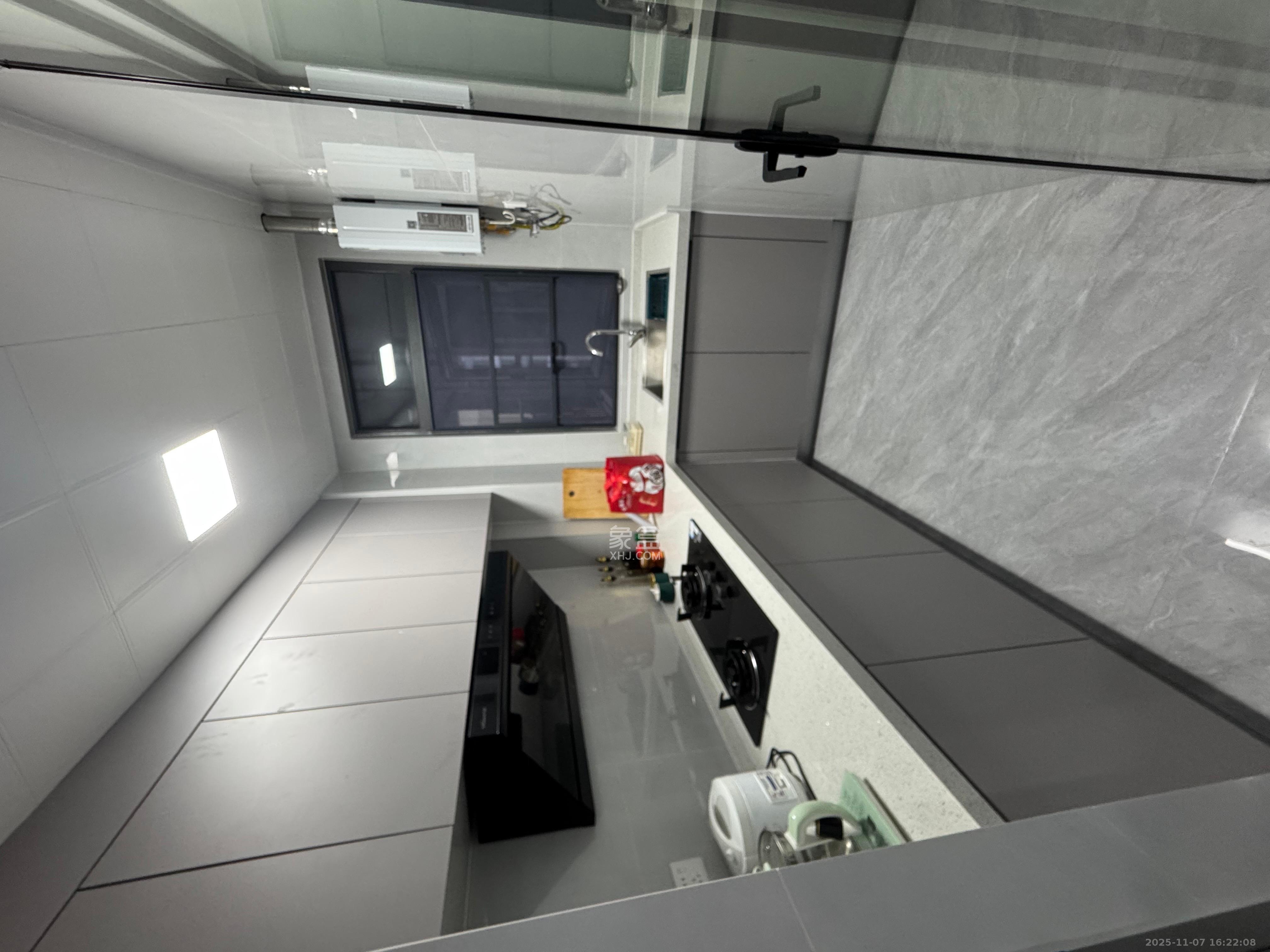 湖湘时代名邸公园壹号  1室0厅0卫    2200.0元/月