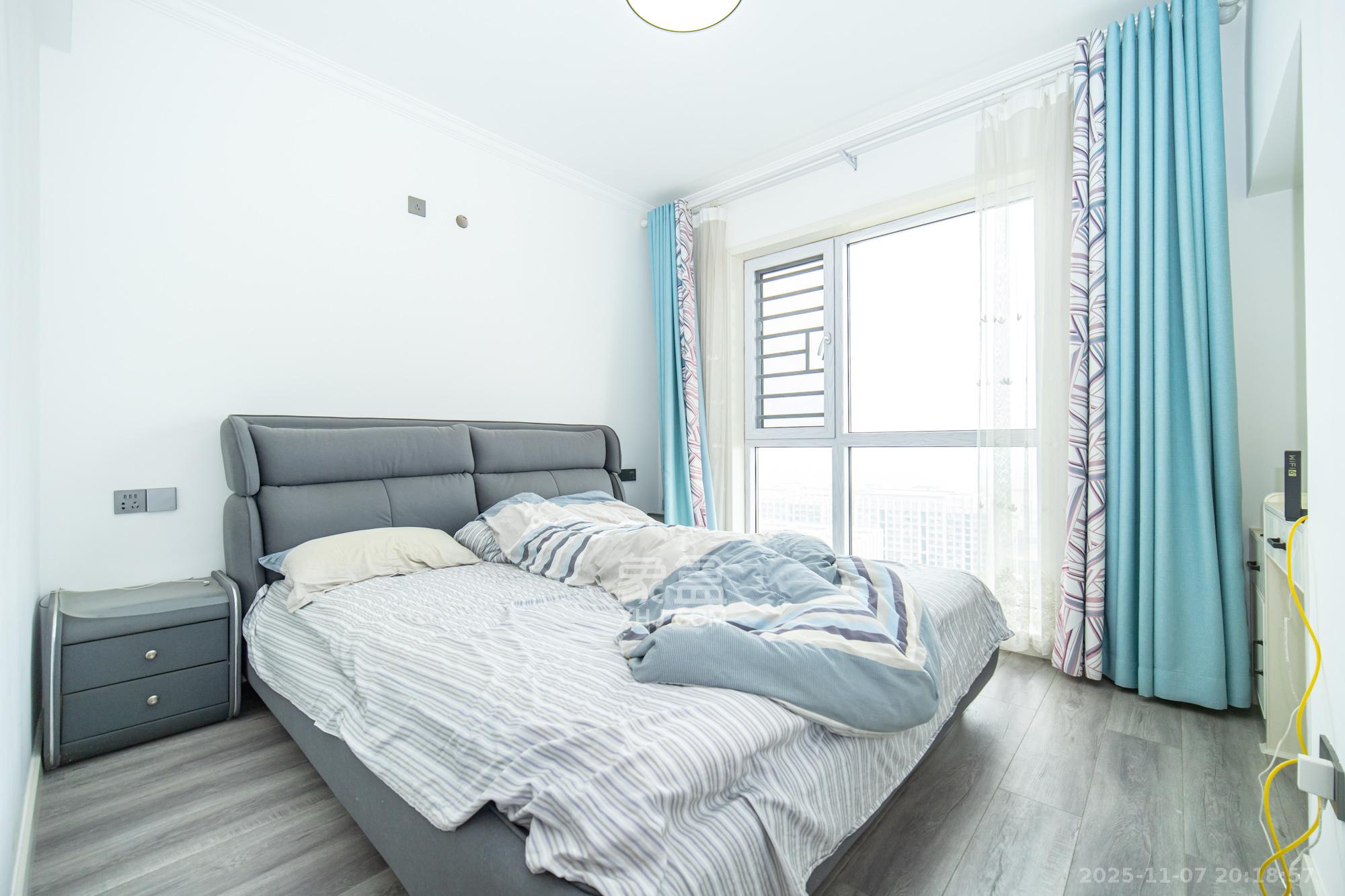 金科时代中心  3室2厅1卫    72.8万卧室