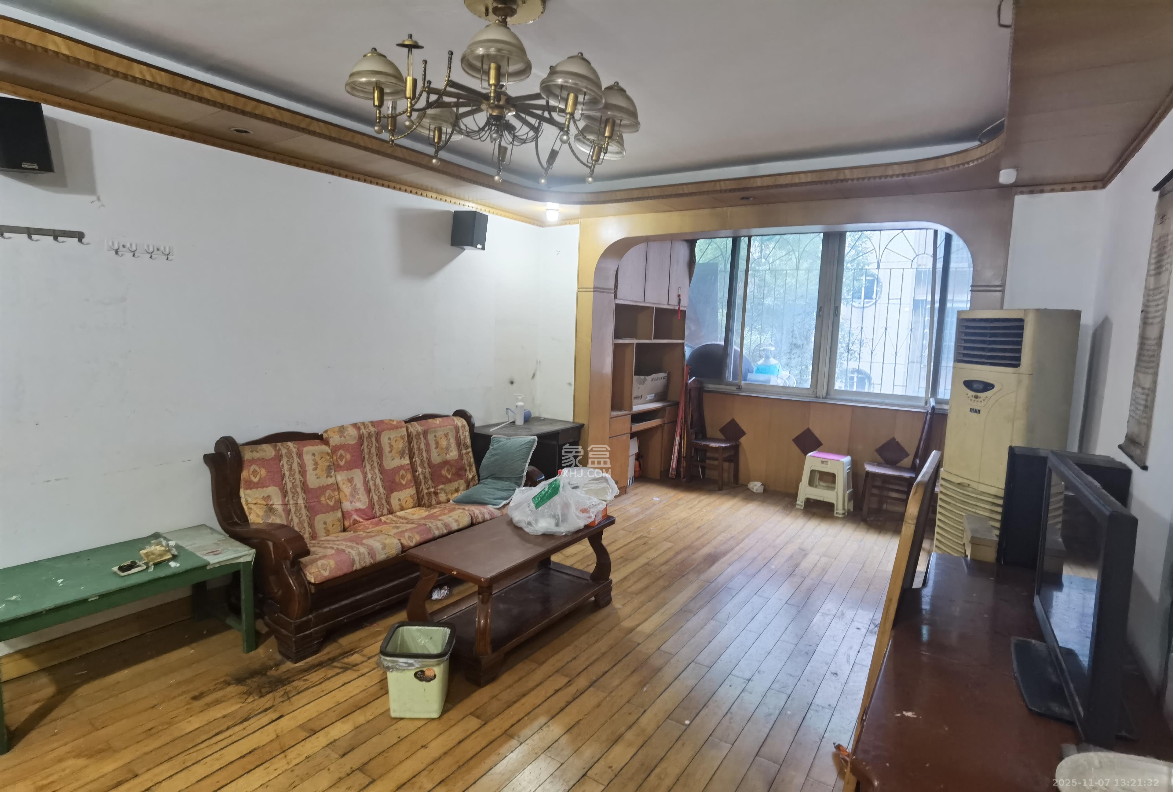 茶园坡社区(原王家冲社区)  2室1厅1卫    1500.0元/月室内图