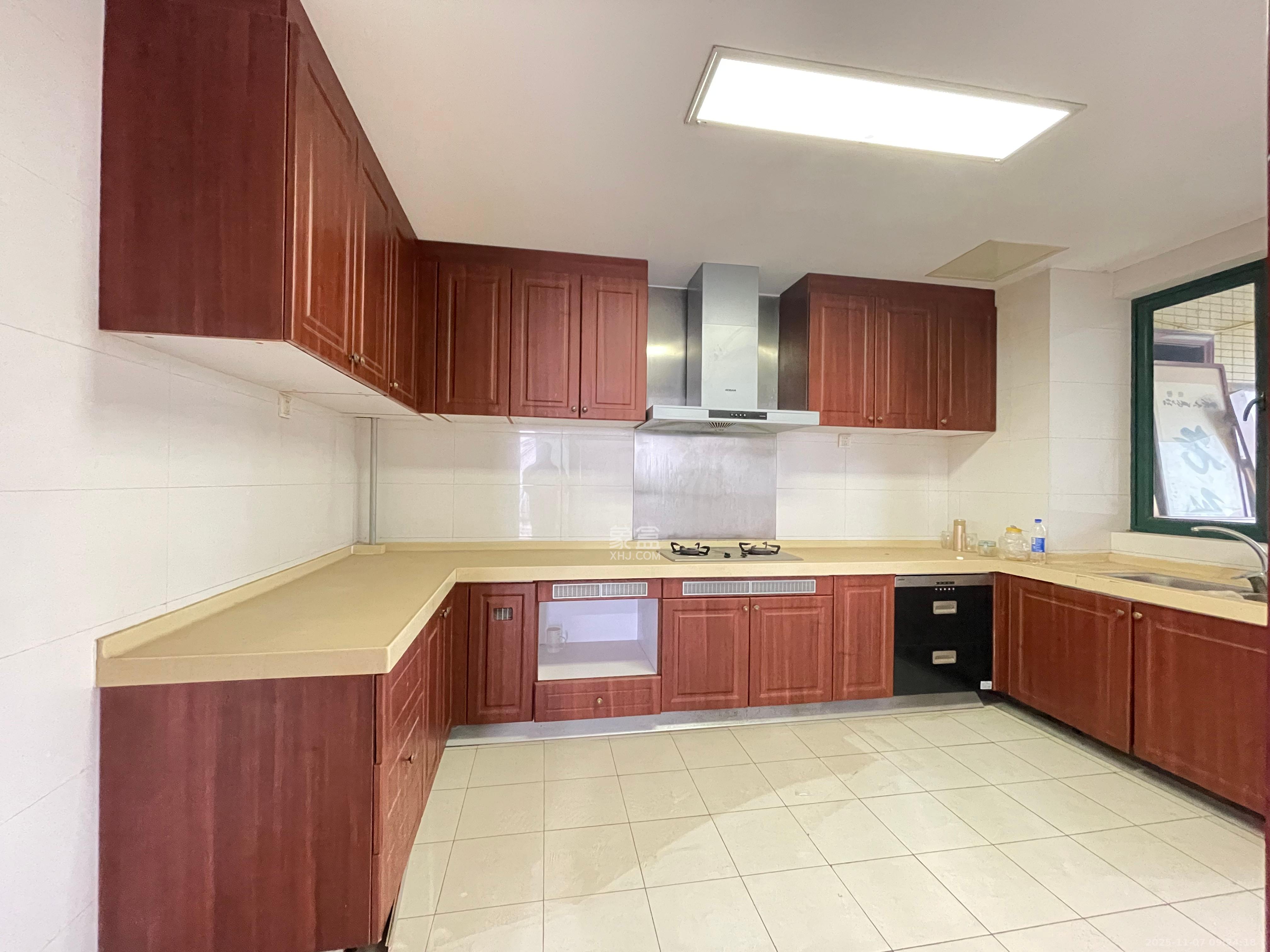 恒大名都 5室2厅4卫 3800.0元/月 恒大名都 5室2厅4卫 3800.0元/月室内图