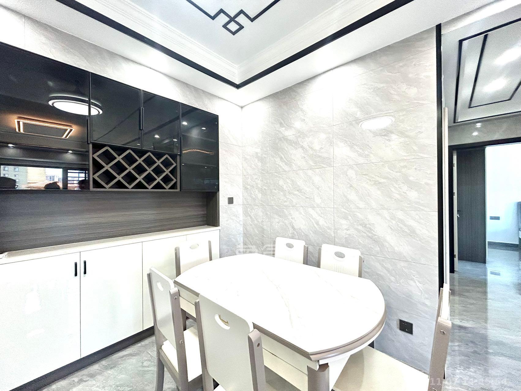 长房明宸府  3室2厅1卫    2400.0元/月室内图