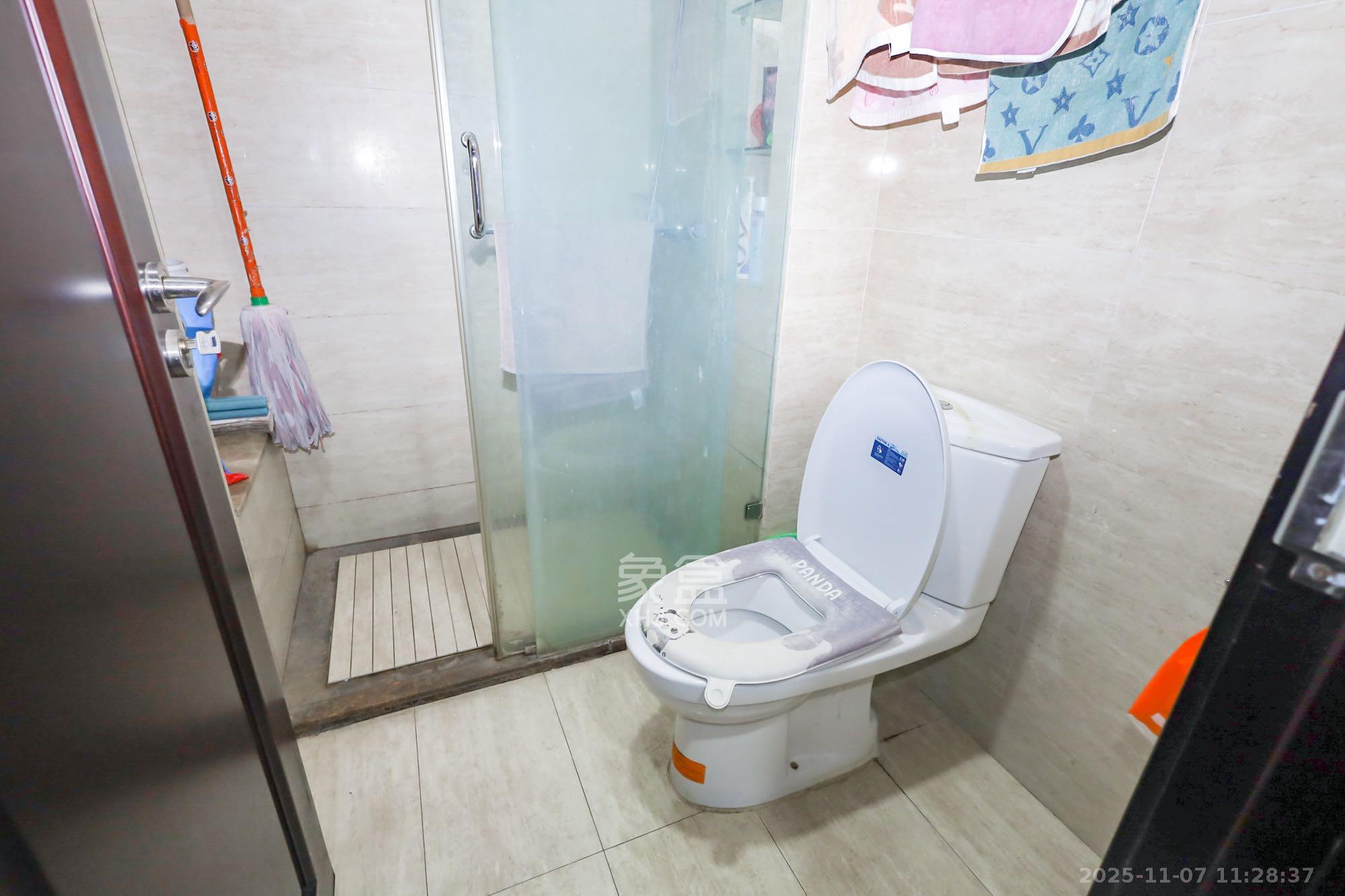 绿地中央广场 3室2厅1卫 2700.0元/月 绿地中央广场 3室2厅1卫 2700.0元/月室内图