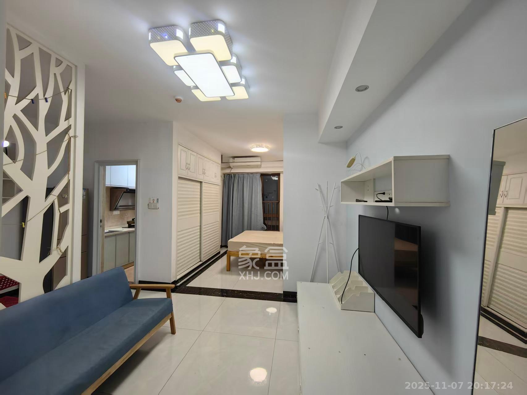 第六都（陆都小区）  1室1厅1卫    1800.0元/月室内图