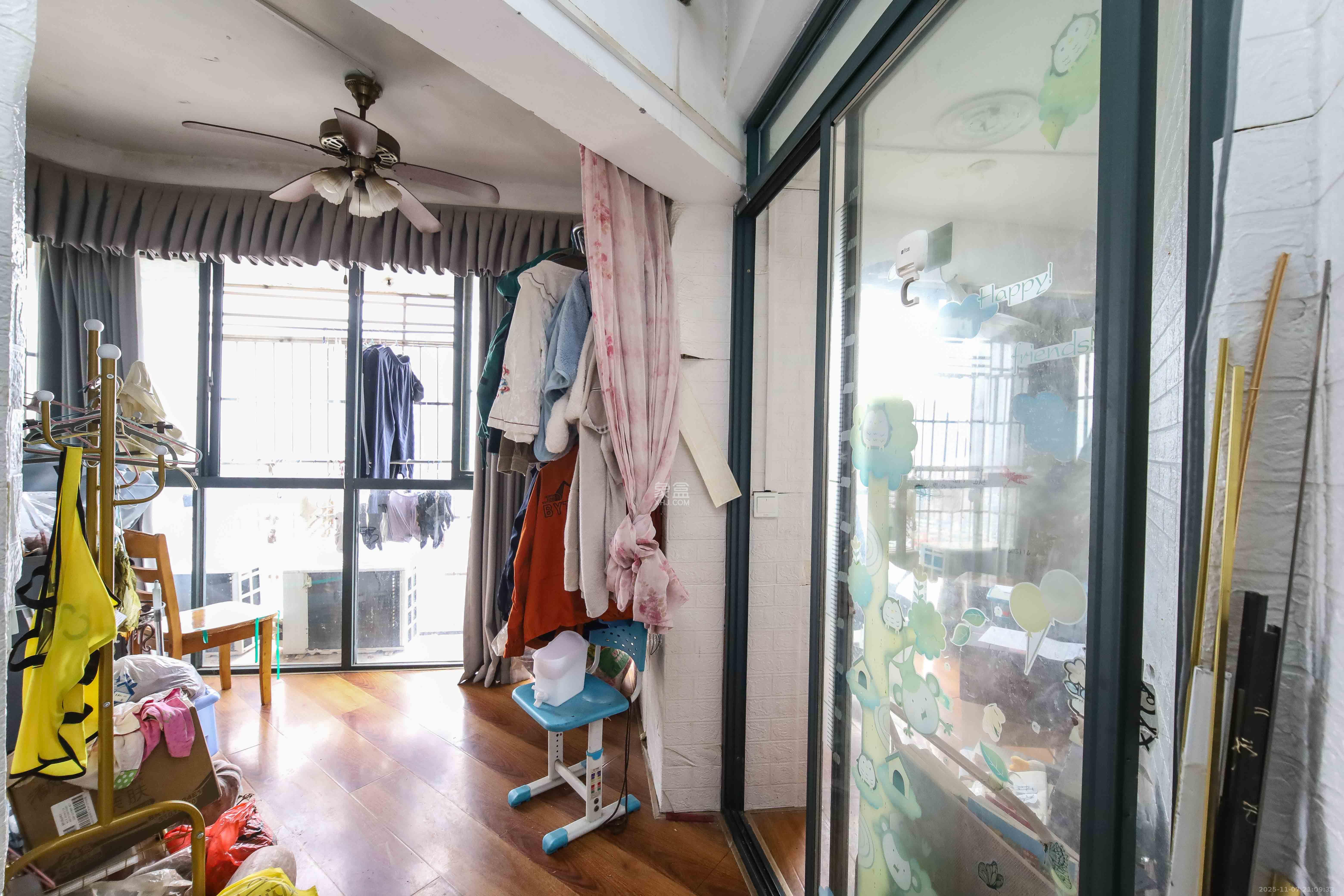 东方银座(东方摩卡) 4室0厅0卫 43.8万 东方银座(东方摩卡) 4室0厅0卫 43.8万阳台