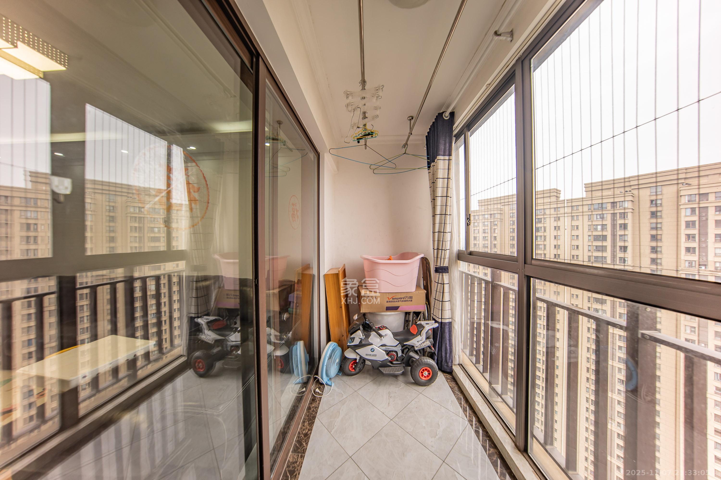 华润橡树湾 3室2厅1卫 69.8万 华润橡树湾 3室2厅1卫 69.8万阳台