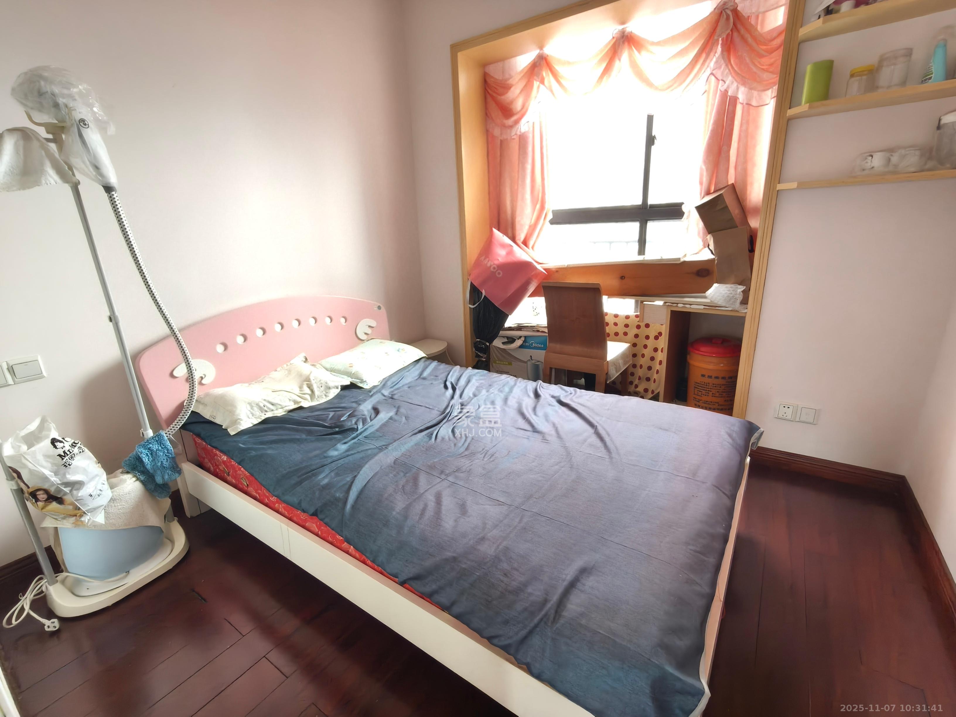 康桥长郡  3室2厅2卫    1900.0元/月室内图