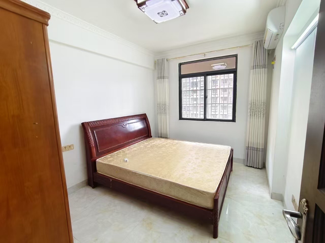 滨江新苑(一期A区) 3室2厅2卫 2500.0元/月 滨江新苑(一期A区) 3室2厅2卫 2500.0元/月室内图