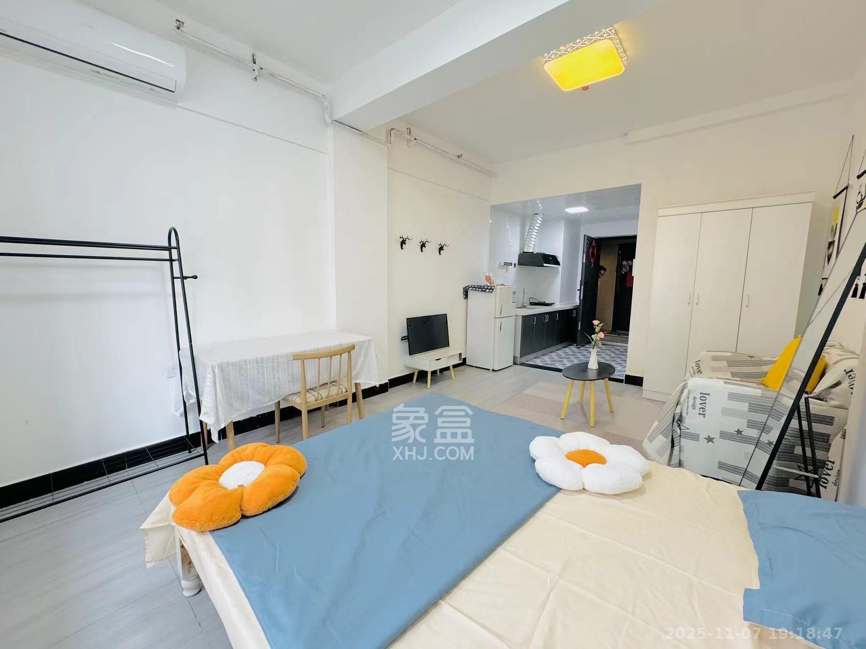 芙蓉万国城MOMA（卓越汇富苑）  1室1厅1卫    1200.0元/月室内图