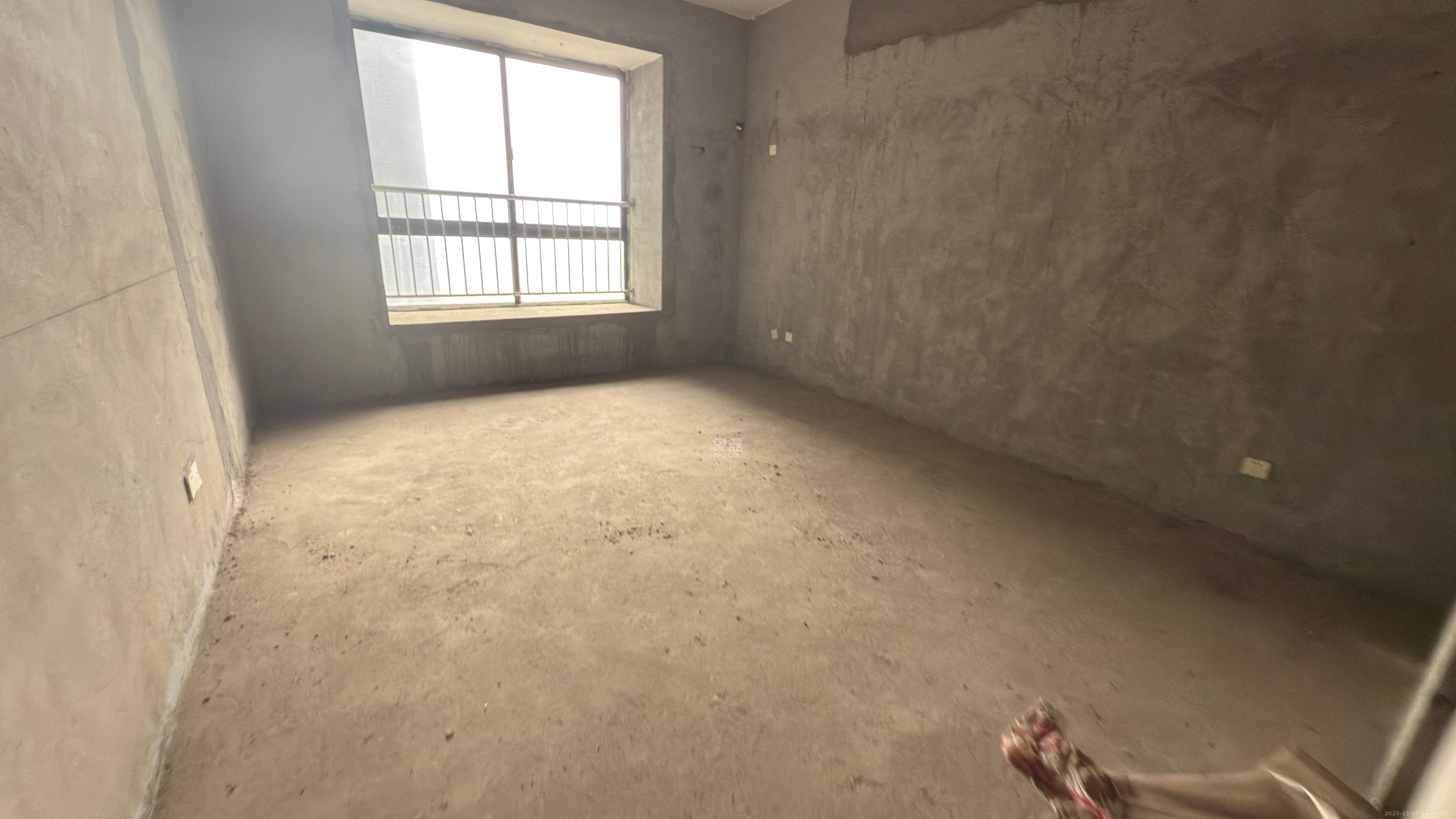 九华湘军源  1室0厅0卫    42.4万客厅