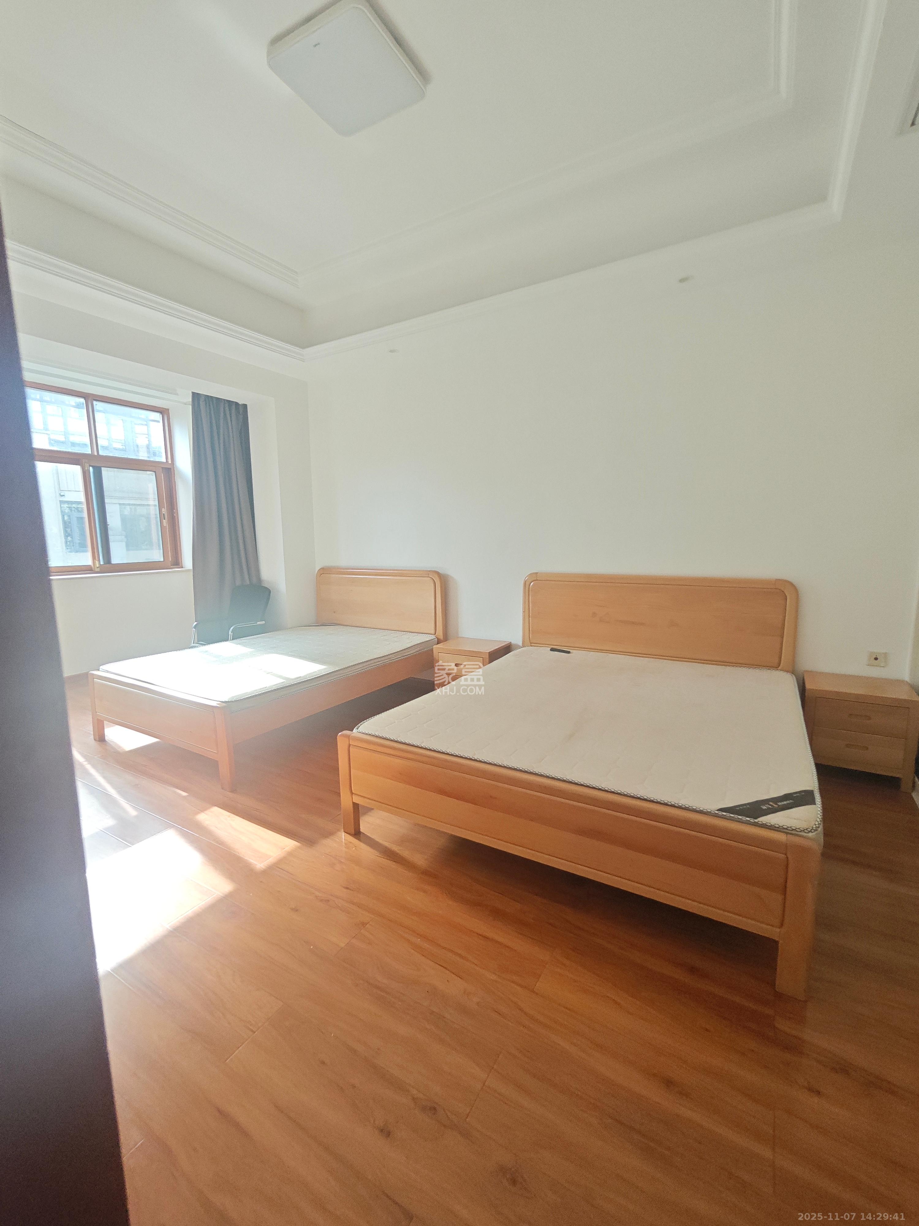 欧莱雅郡 5室2厅3卫 11500.0元/月 欧莱雅郡 5室2厅3卫 11500.0元/月室内图