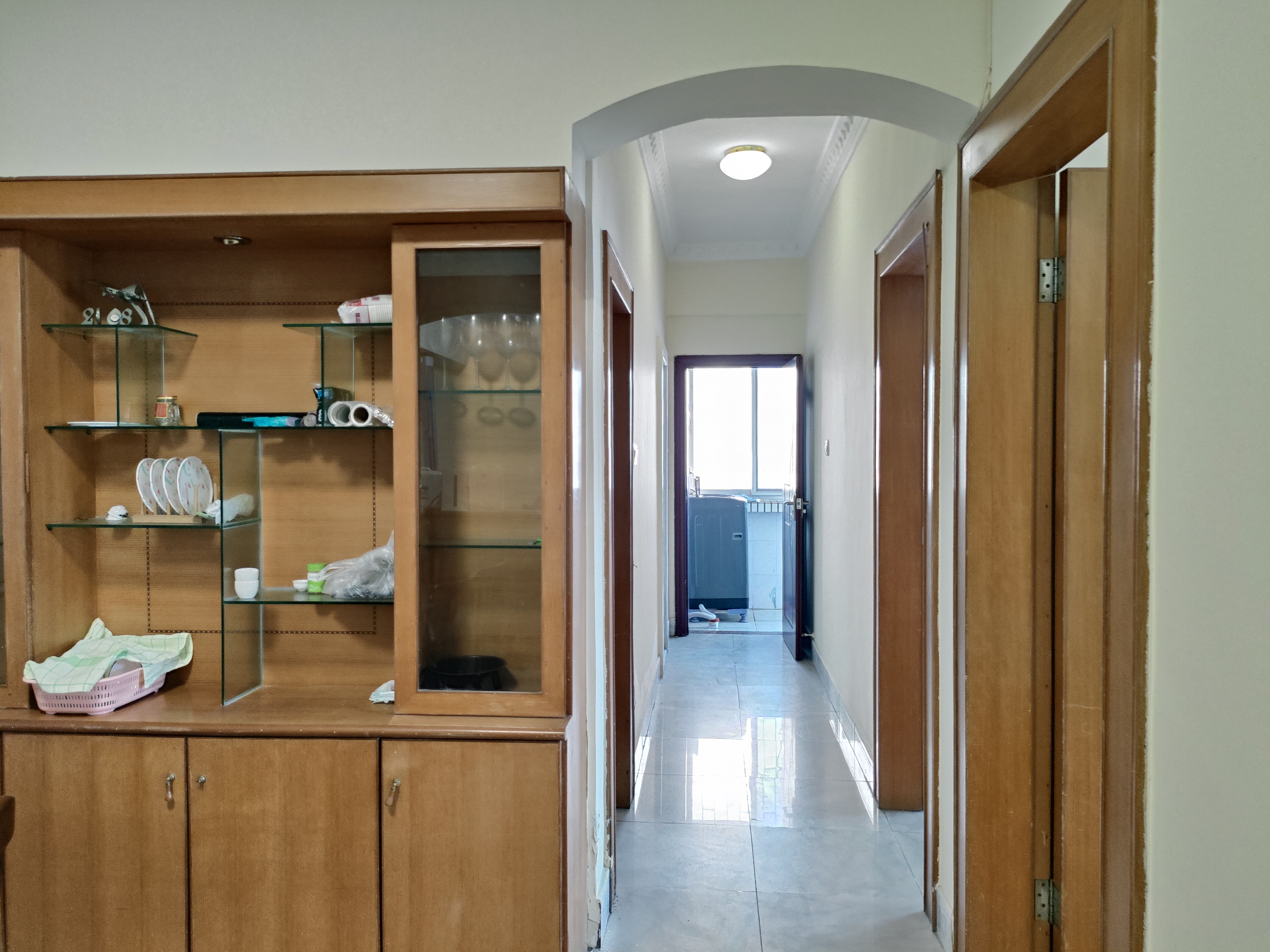 海口农行宿舍（海秀路48-1号）  3室2厅2卫    2400.0元/月室内图