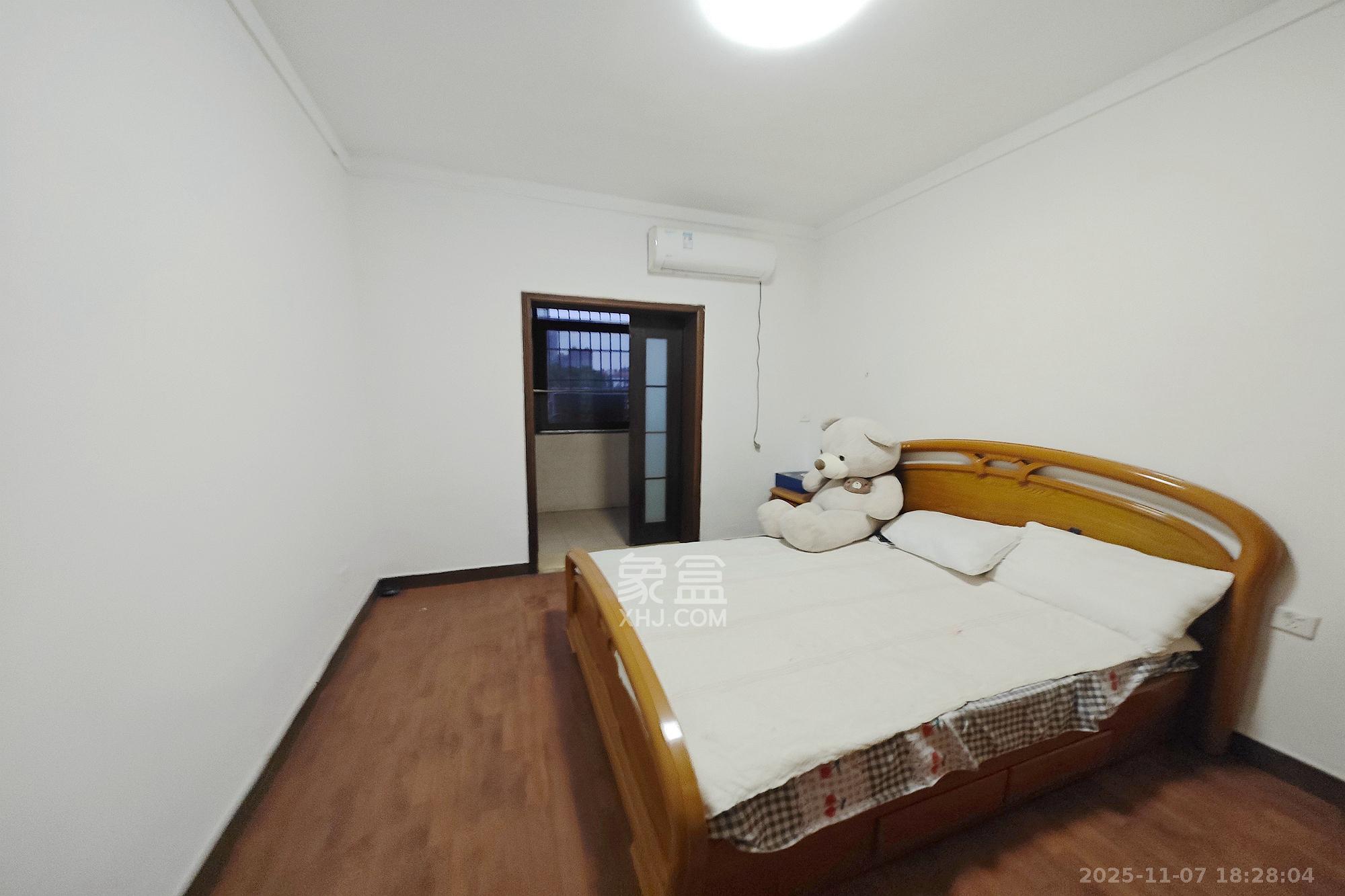 赤岗小区（一二三片）  3室2厅1卫    49.8万卧室