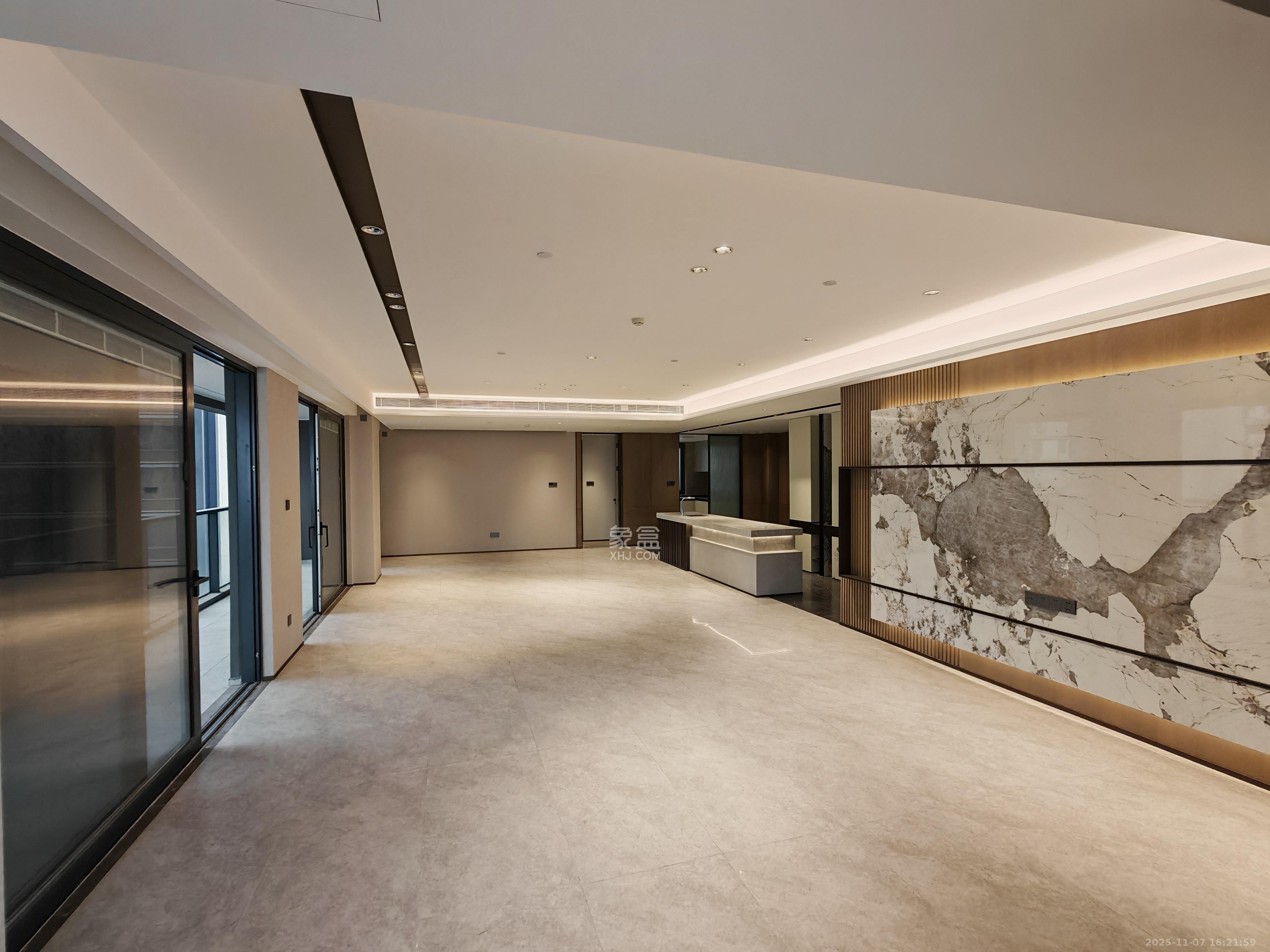 长沙悦府（华润万象城）  4室2厅2卫    17000.0元/月