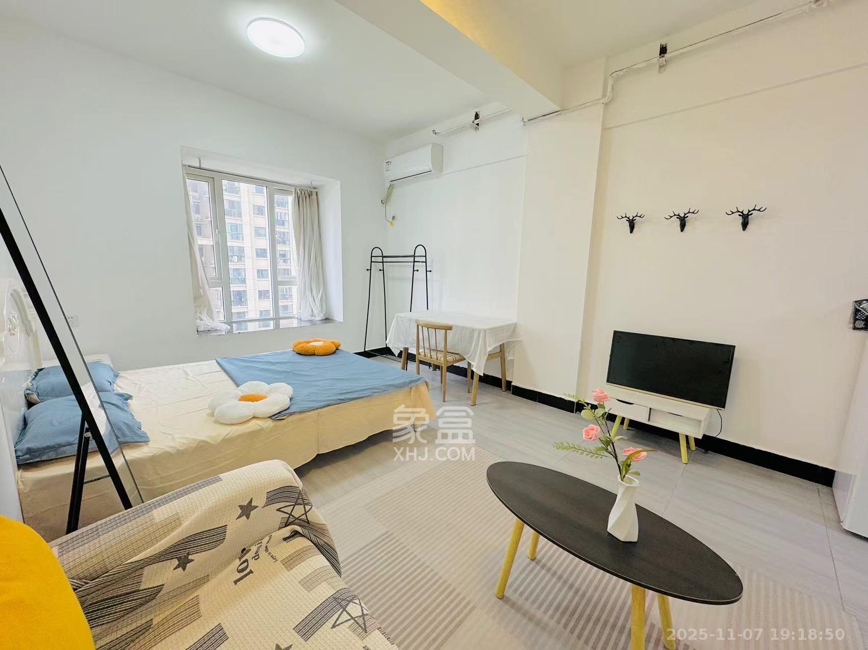 芙蓉万国城MOMA（卓越汇富苑）  1室1厅1卫    1200.0元/月室内图