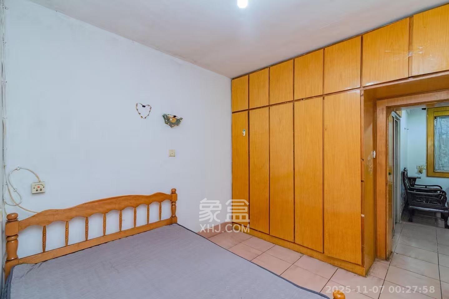 东风二村社区绸厂宿舍 2室1厅1卫 1500.0元/月 东风二村社区绸厂宿舍 2室1厅1卫 1500.0元/月室内图