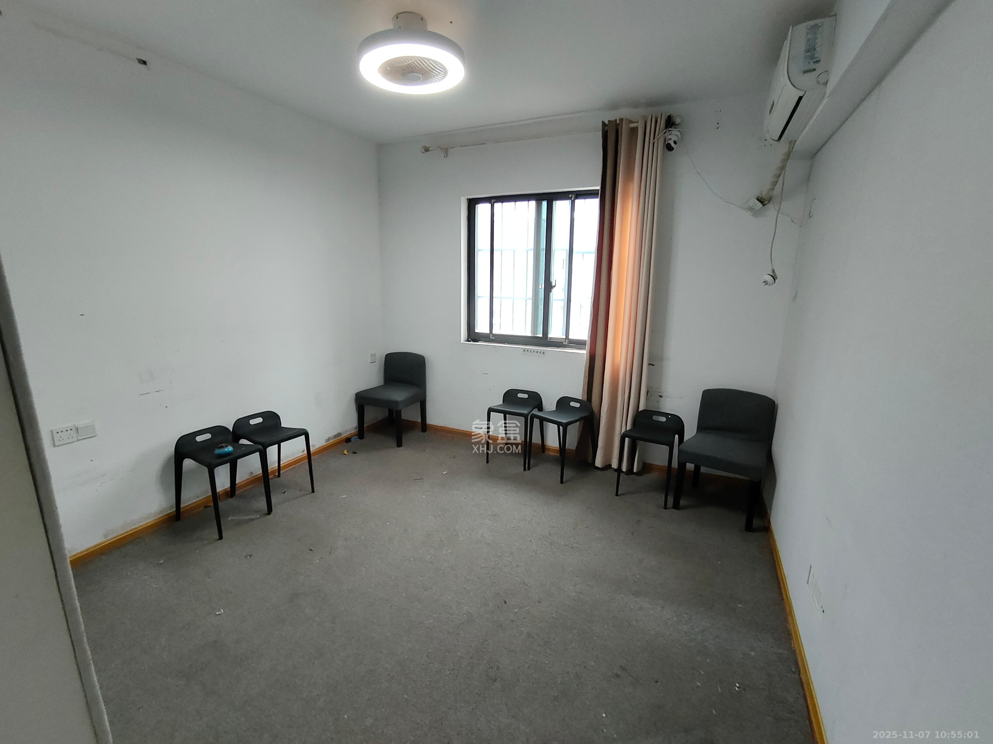 上峰苑(兰亭玥岛) 2室1厅1卫 2200.0元/月 上峰苑(兰亭玥岛) 2室1厅1卫 2200.0元/月室内图