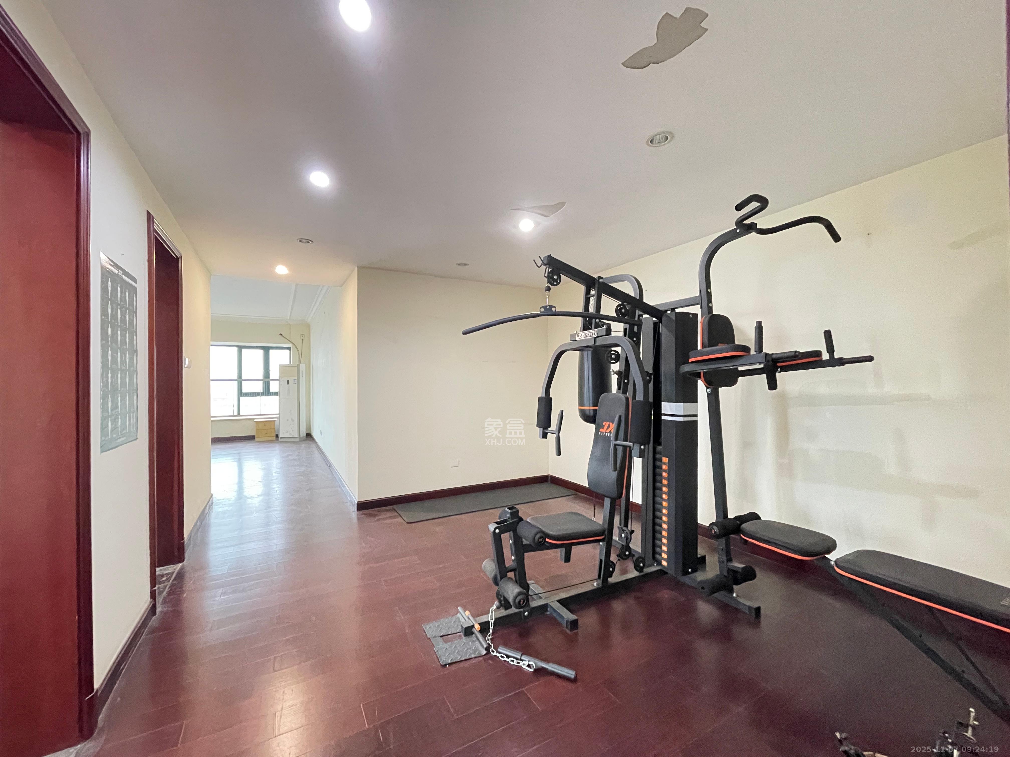 恒大名都 5室2厅4卫 3800.0元/月 恒大名都 5室2厅4卫 3800.0元/月室内图