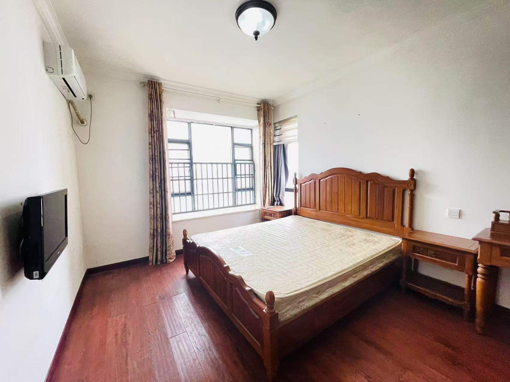 兆南丽湾 2室2厅1卫 2300.0元/月 兆南丽湾 2室2厅1卫 2300.0元/月室内图