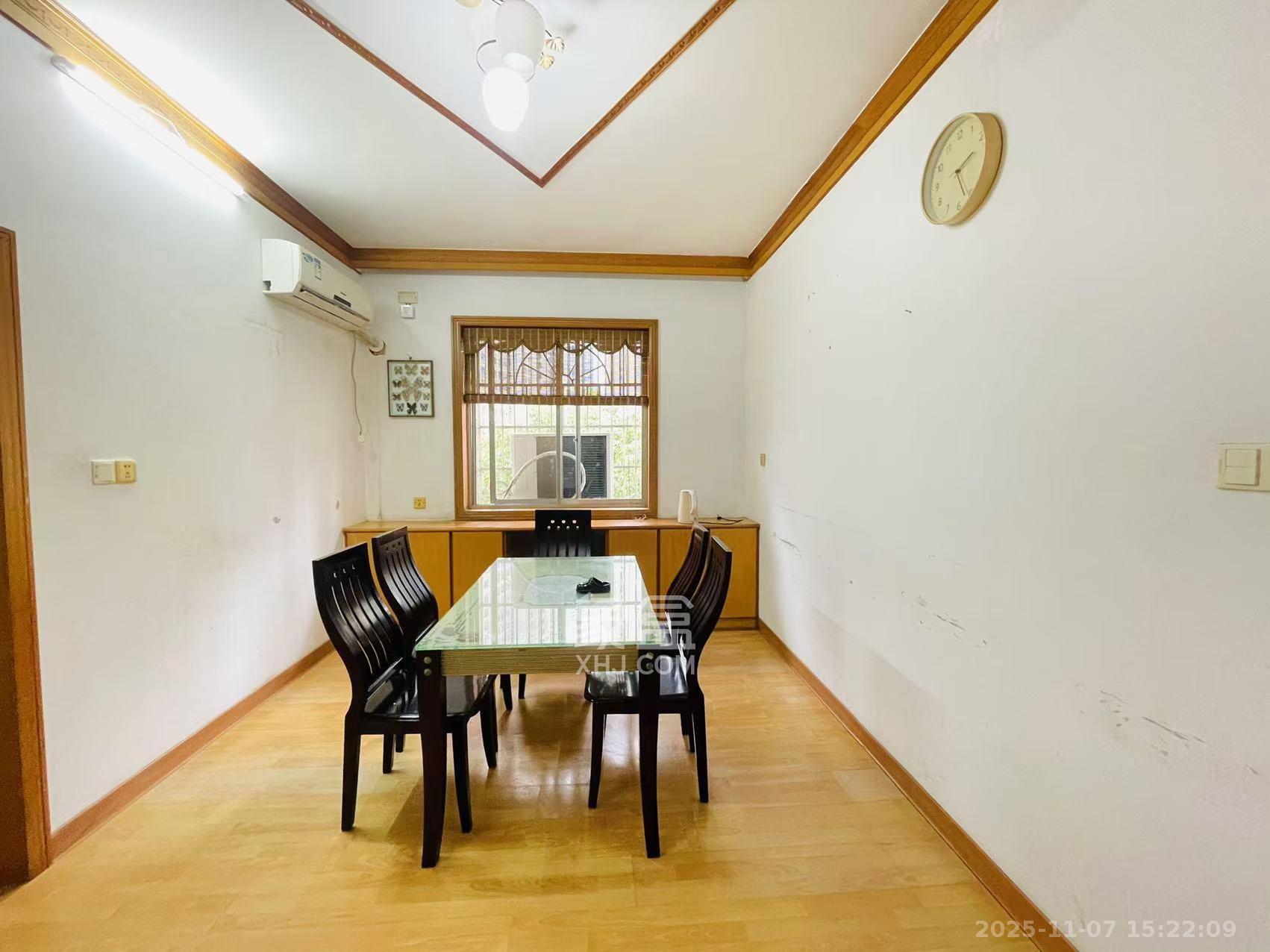 陈家湖小区  4室2厅2卫    3200.0元/月室内图