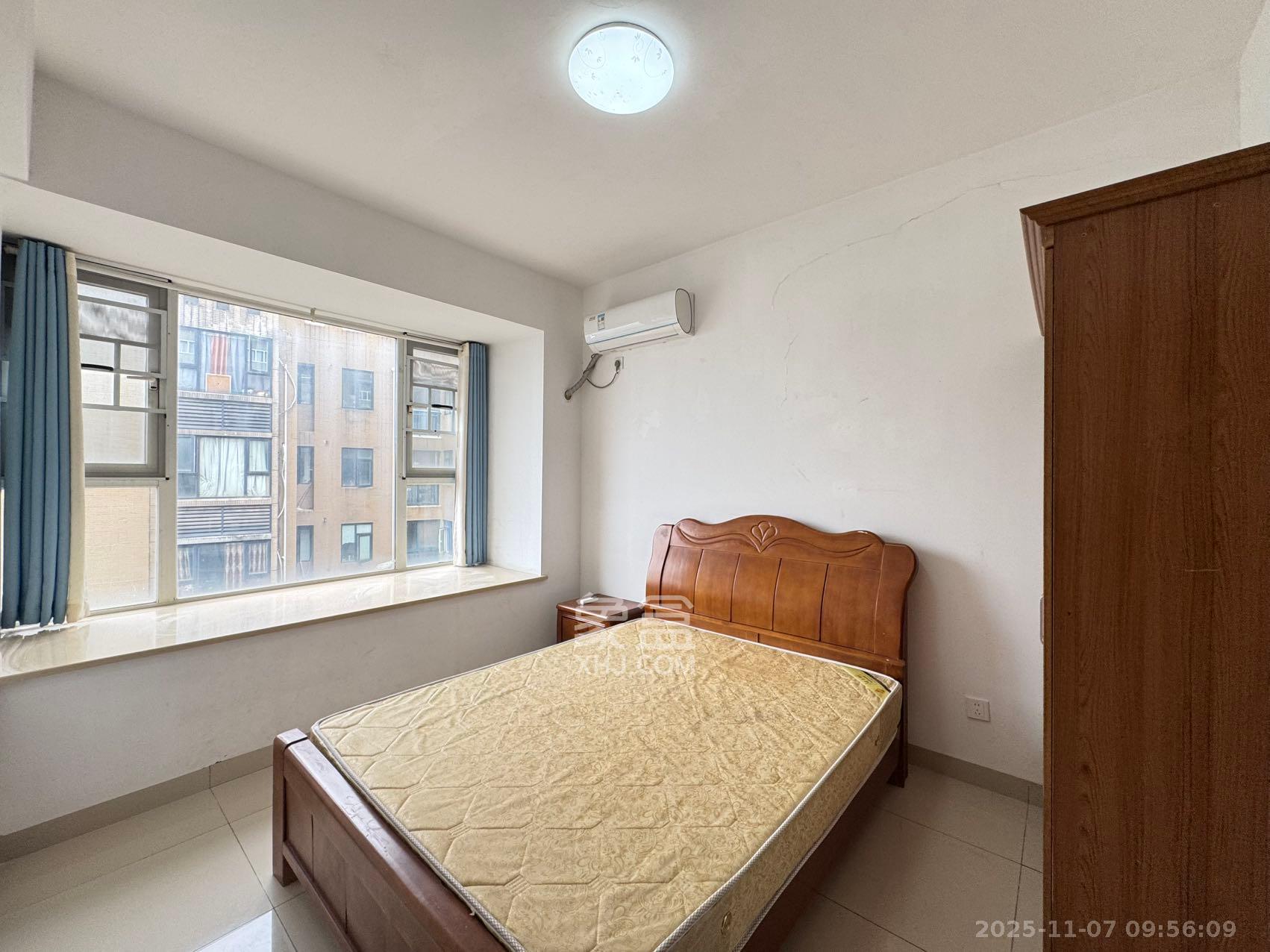 金鼎公园尚  2室2厅1卫    2000.0元/月室内图