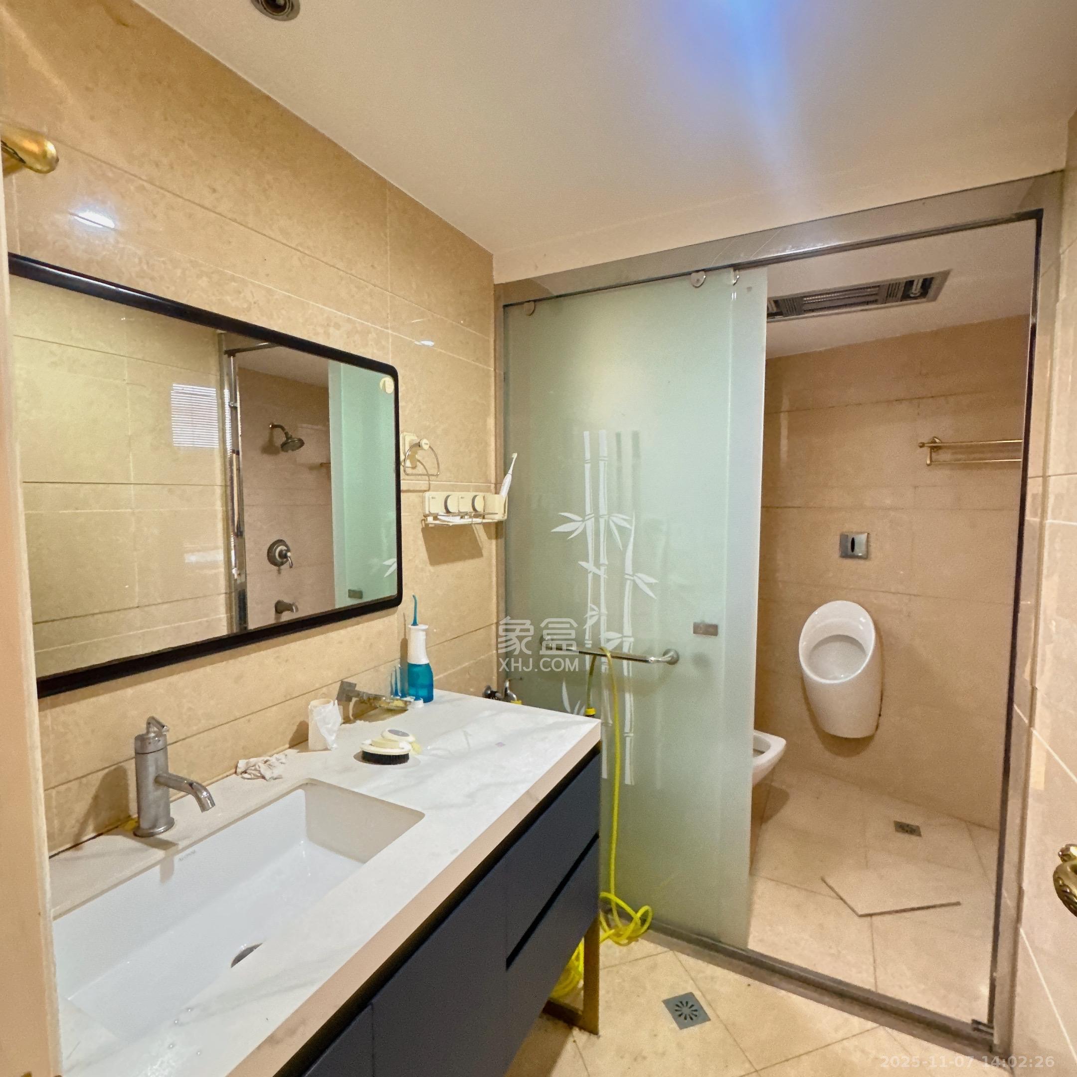 北辰三角洲D3区  5室2厅1卫    6000.0元/月室内图