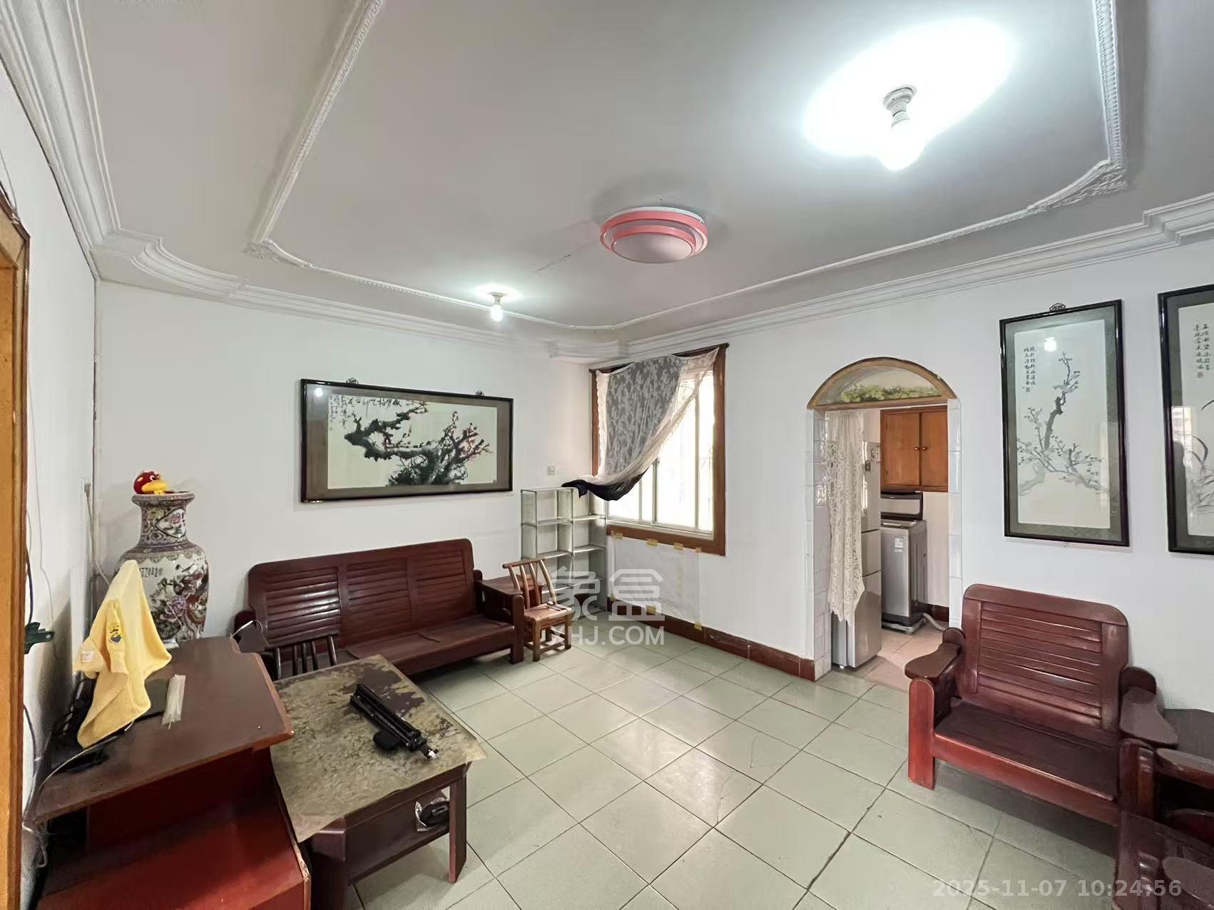 湖橡宿舍/湖橡小区 1室0厅0卫 1500.0元/月 湖橡宿舍/湖橡小区 1室0厅0卫 1500.0元/月室内图