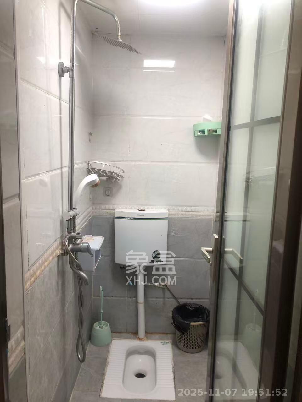 五一东村  2室1厅1卫    2000.0元/月室内图