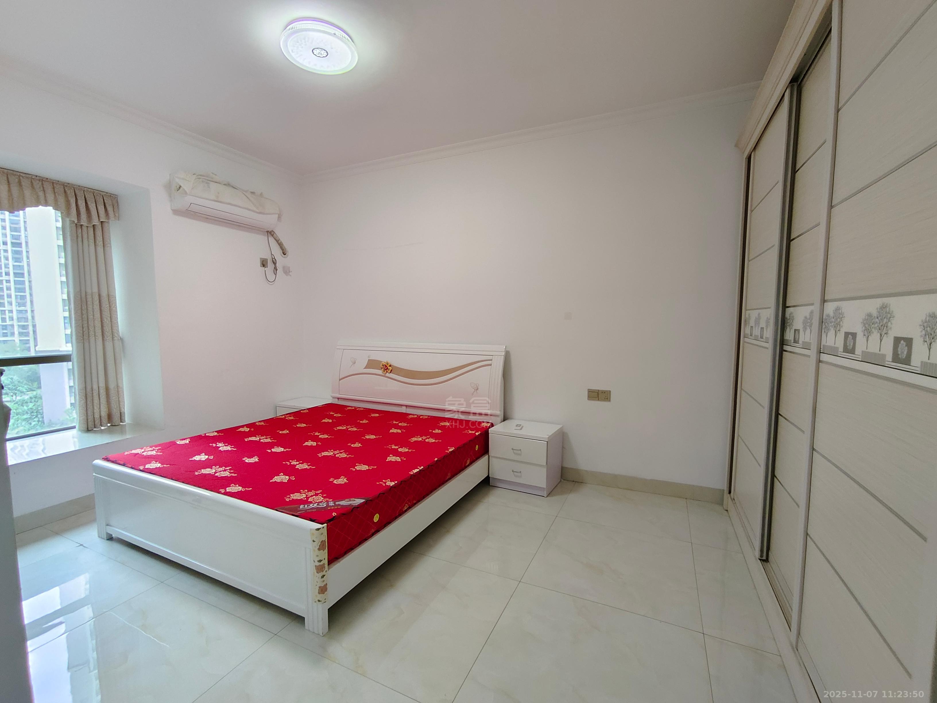 奥园广场 3室2厅2卫 2200.0元/月 奥园广场 3室2厅2卫 2200.0元/月室内图