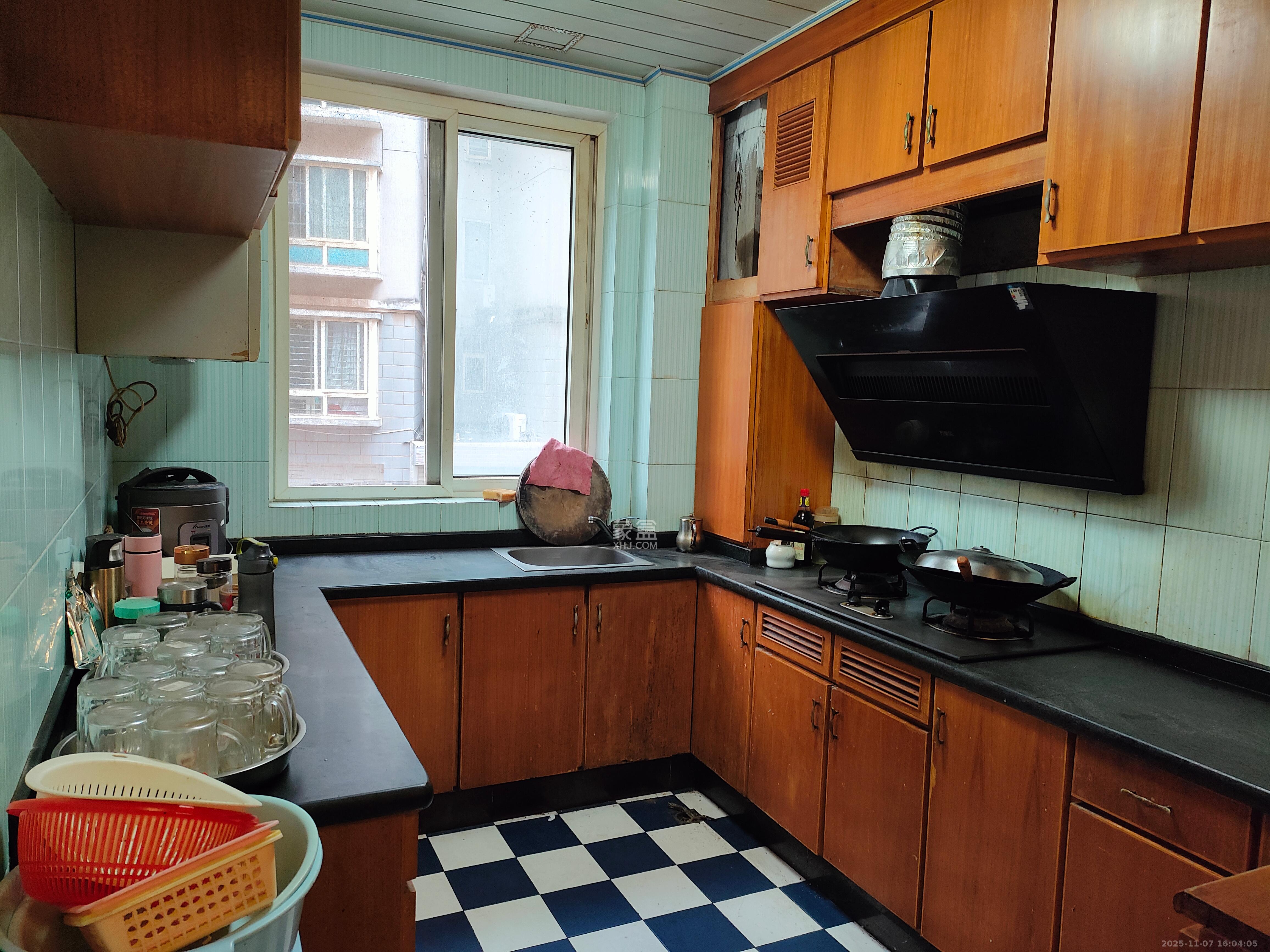 融城花苑  3室2厅1卫    1800.0元/月室内图